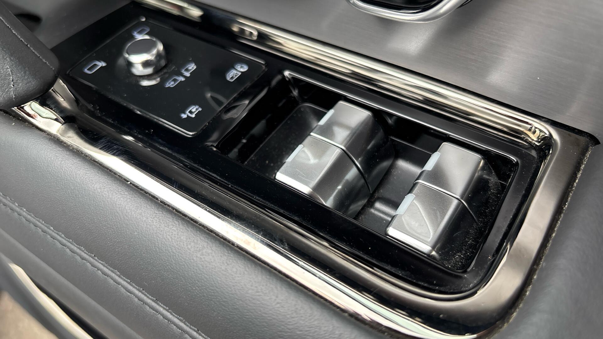Land Rover Range Rover Sport view 31