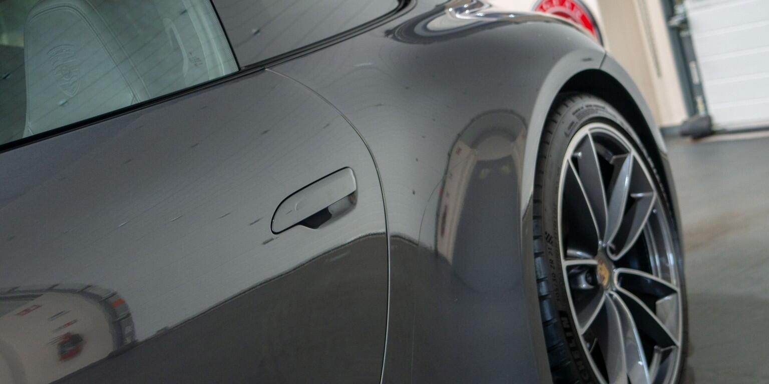 Porsche 911 view 49