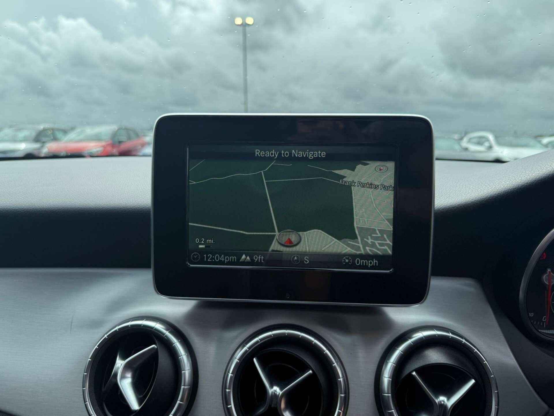 Mercedes-Benz Cla view 31