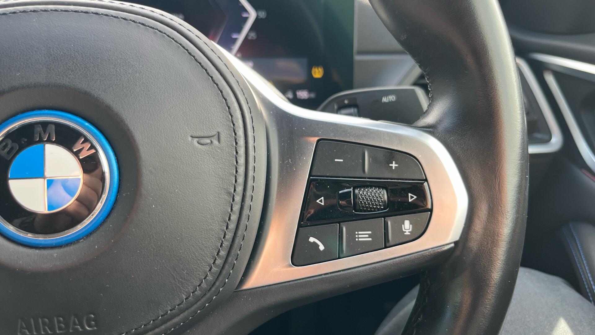 BMW i4 view 18