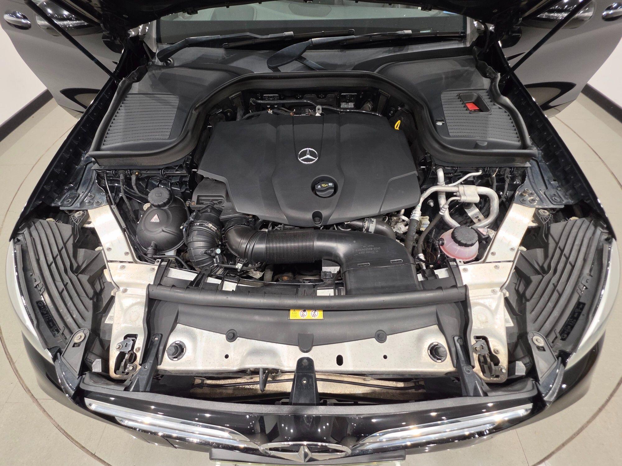 Mercedes-Benz GLC view 44
