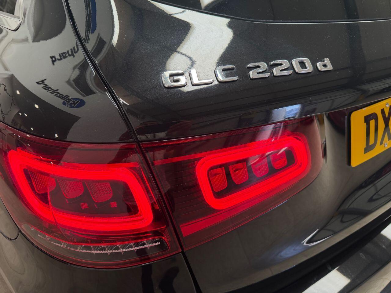 Mercedes-Benz GLC view 30