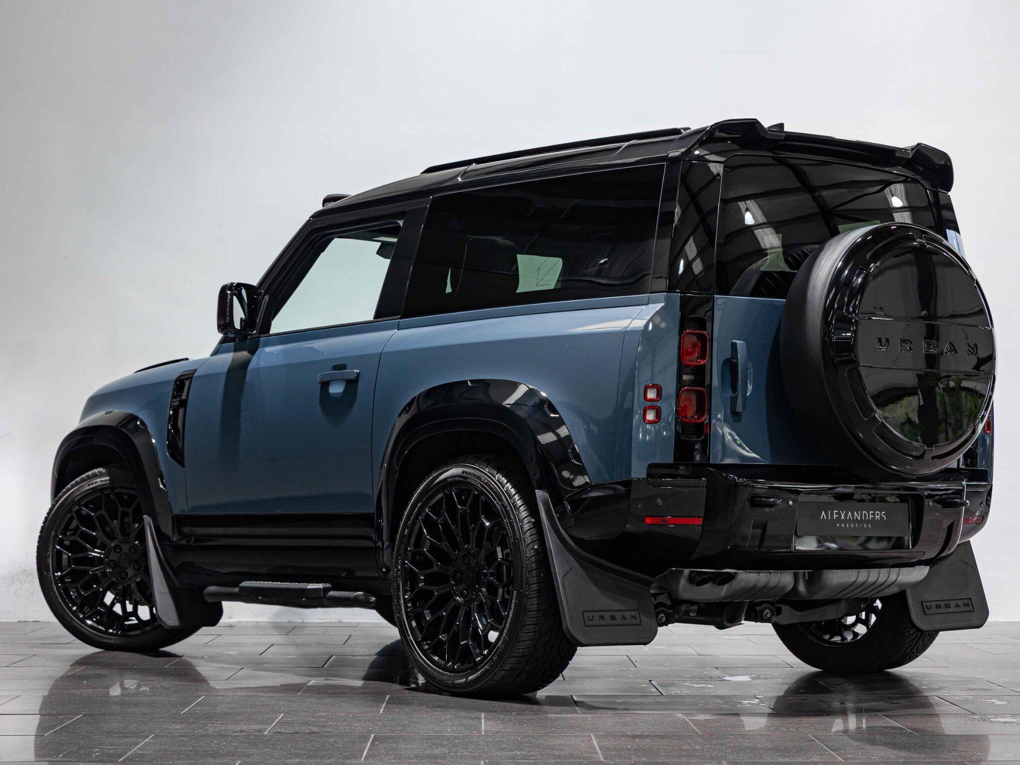 Land Rover Defender view 9