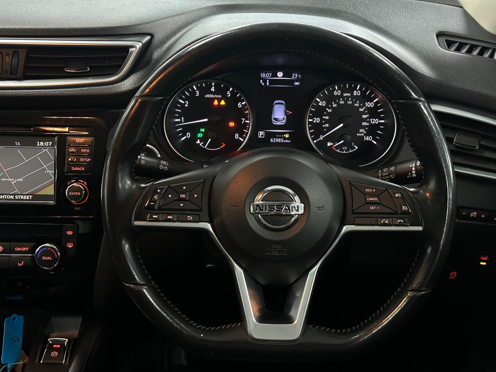 Nissan Qashqai view 18