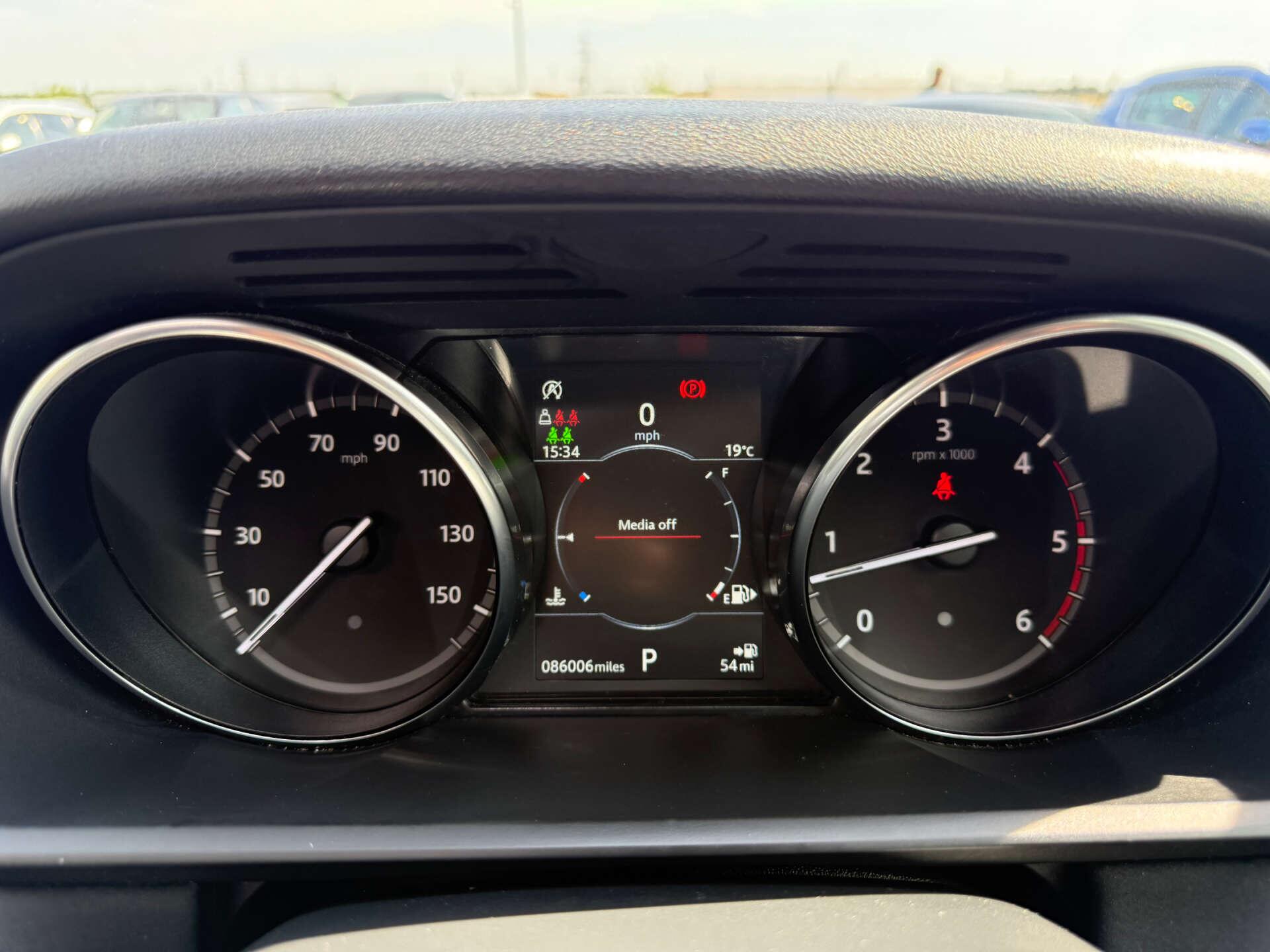 Land Rover Discovery view 44