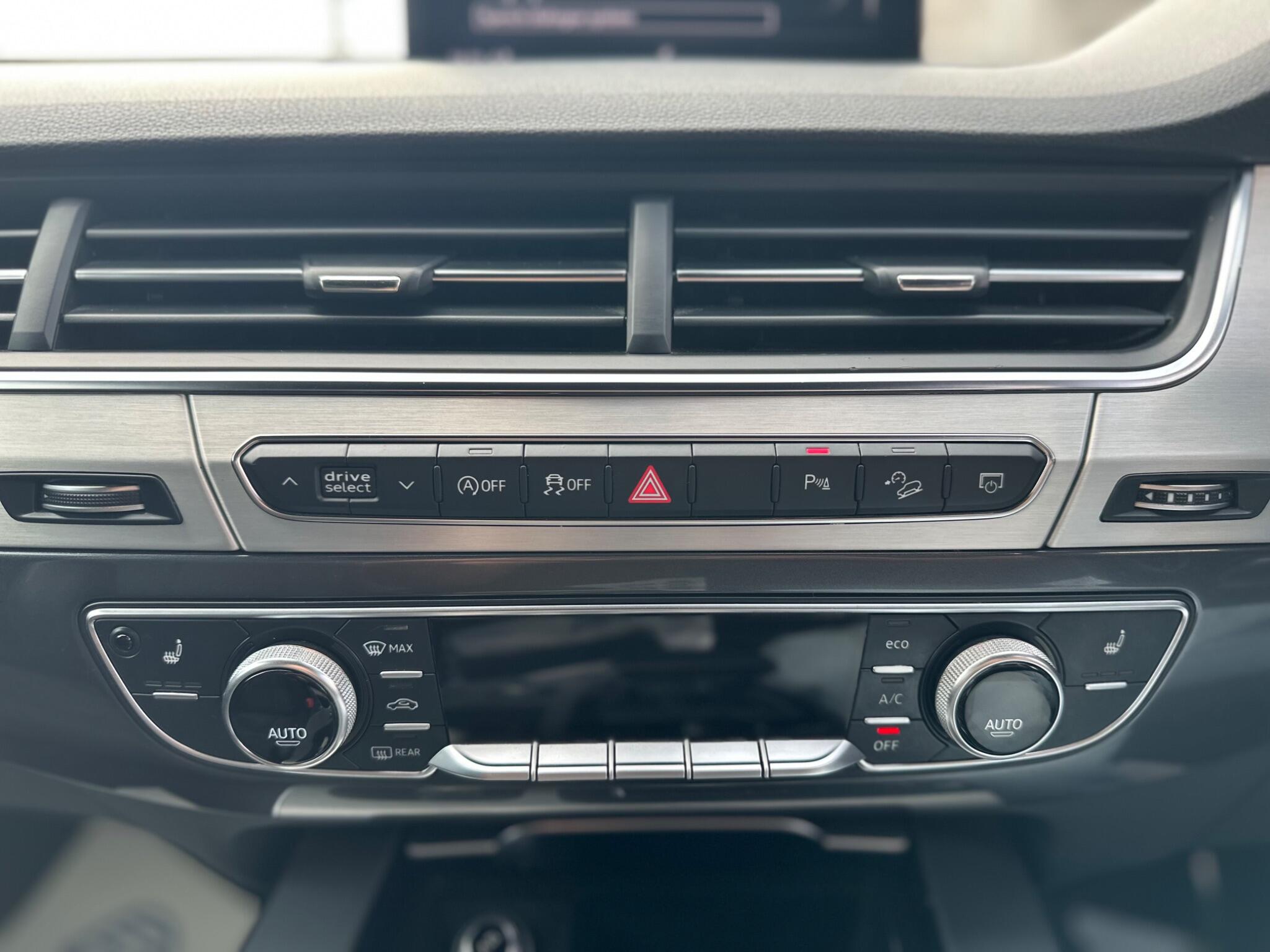 Audi Q7 view 30