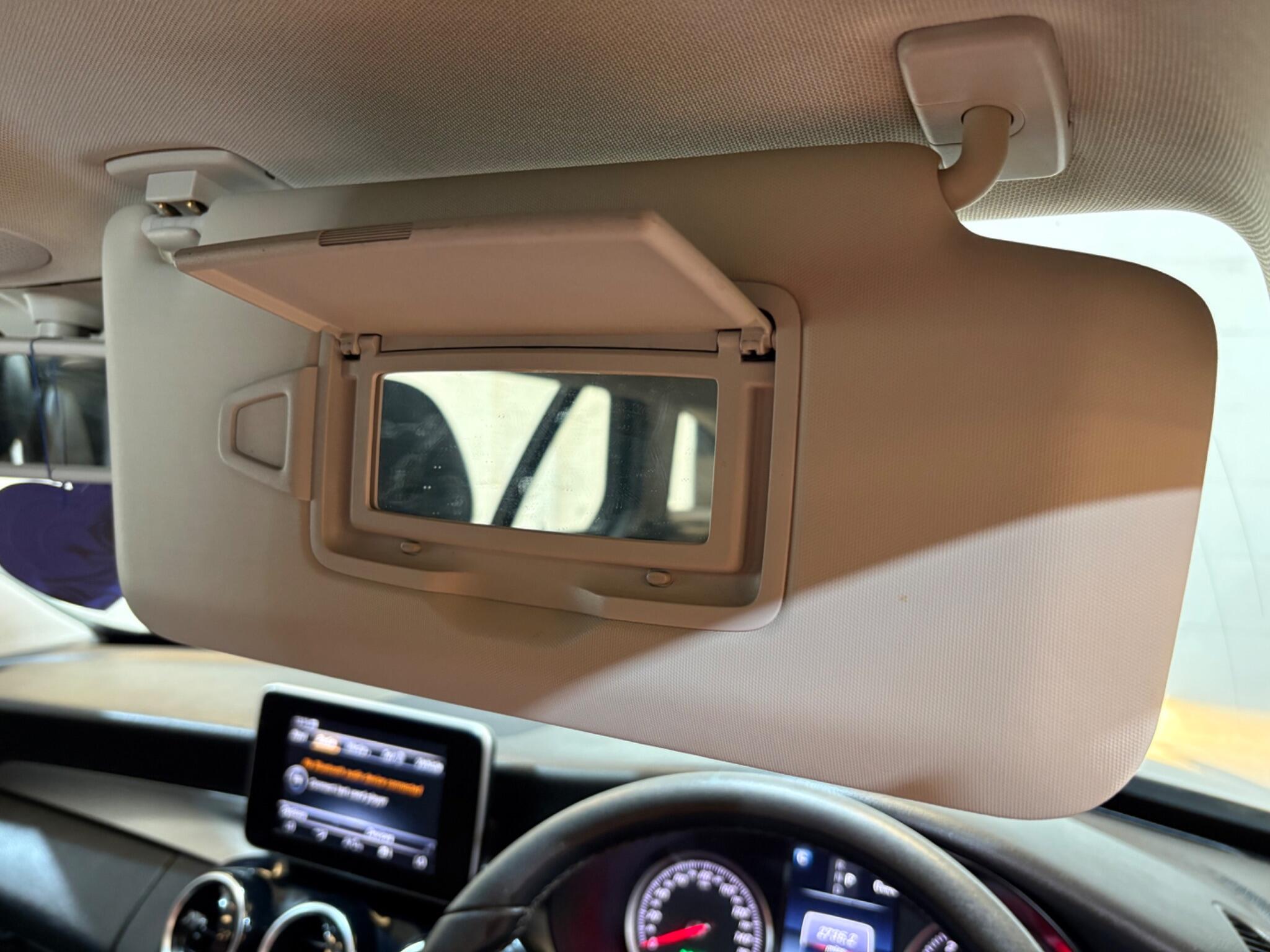 Mercedes-Benz C Class view 13