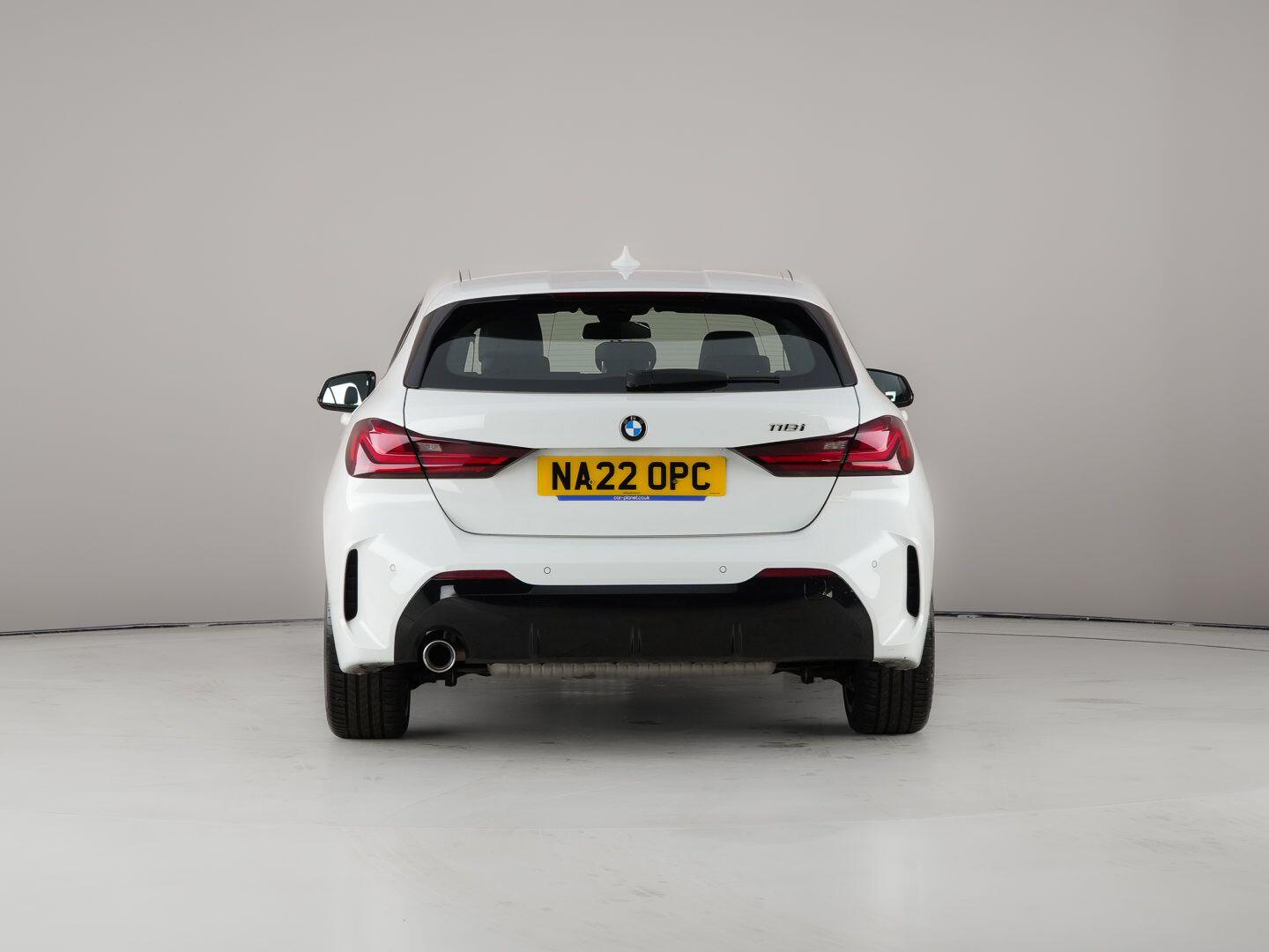 BMW 1 Series view 7