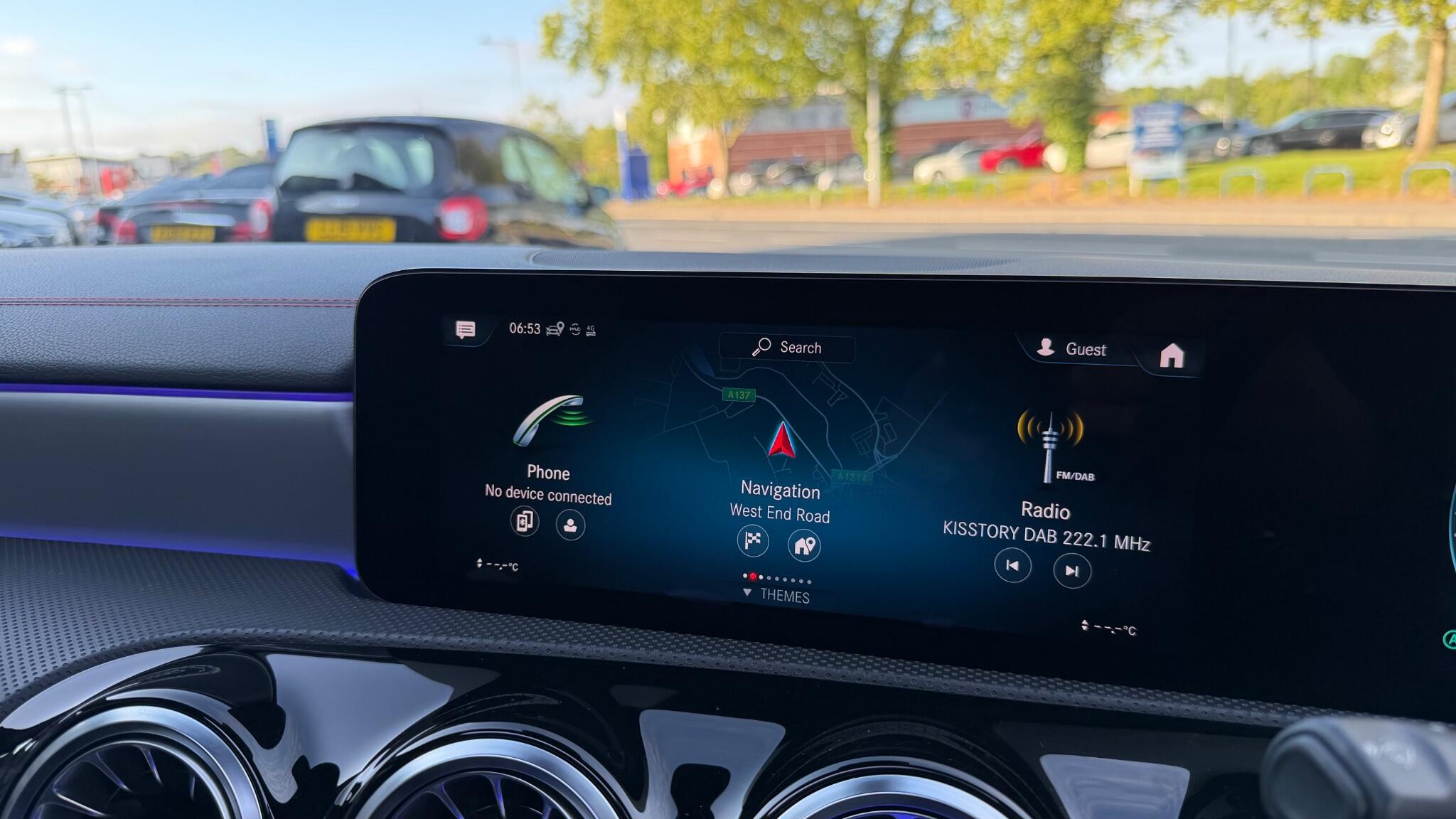 Mercedes-Benz Cla view 22