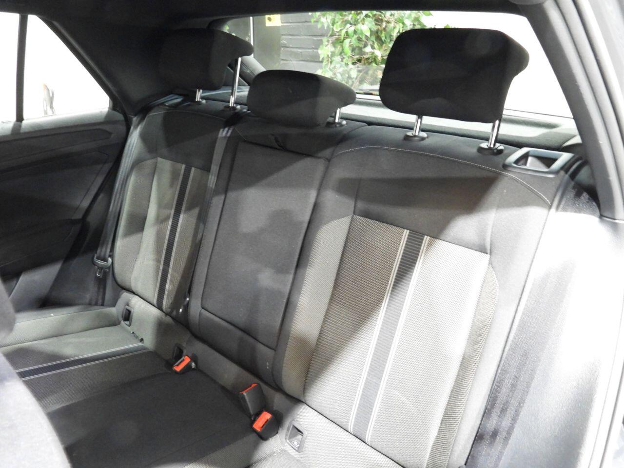 Volkswagen T-Roc view 25