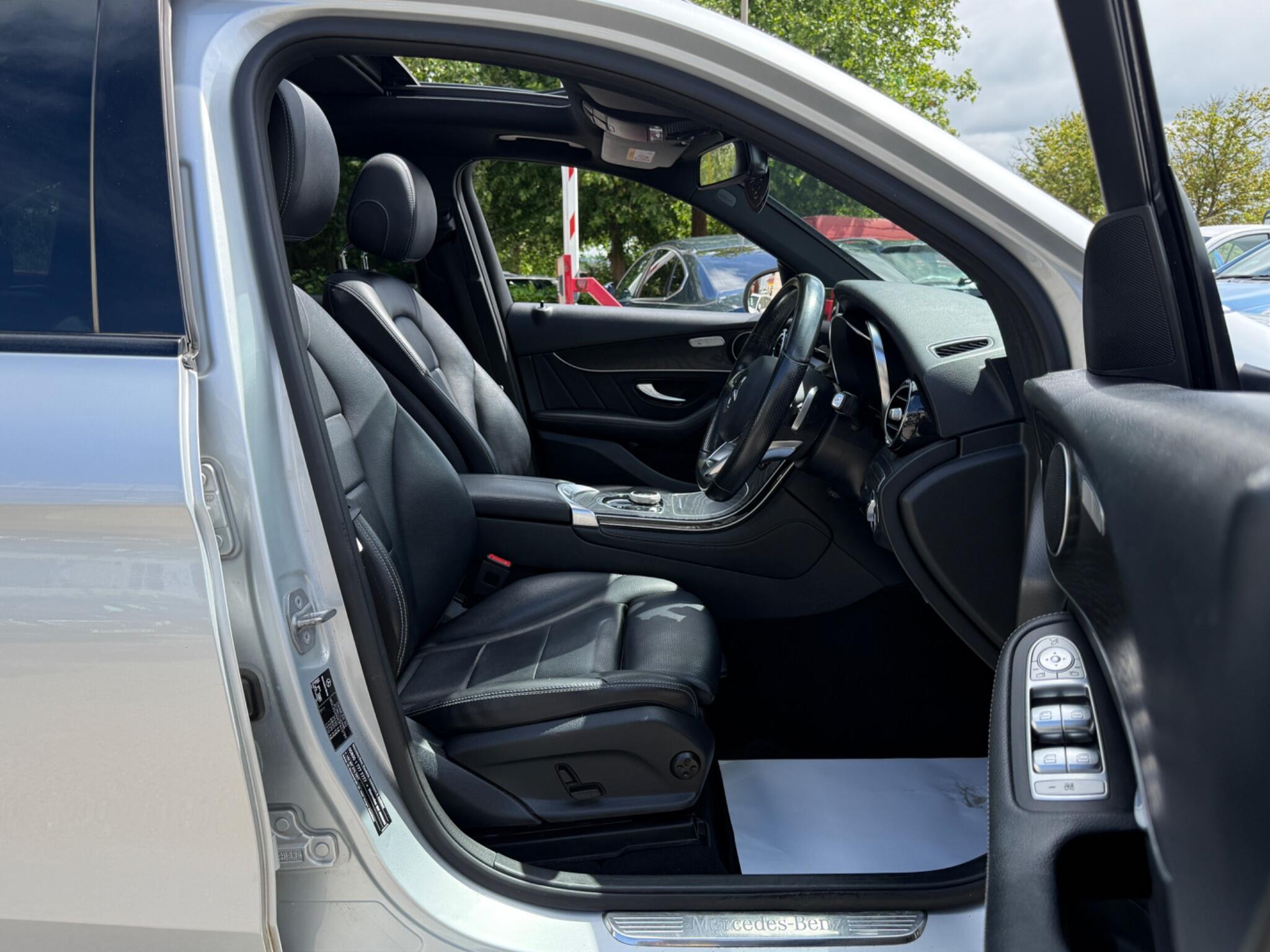 Mercedes-Benz GLC - Image 34