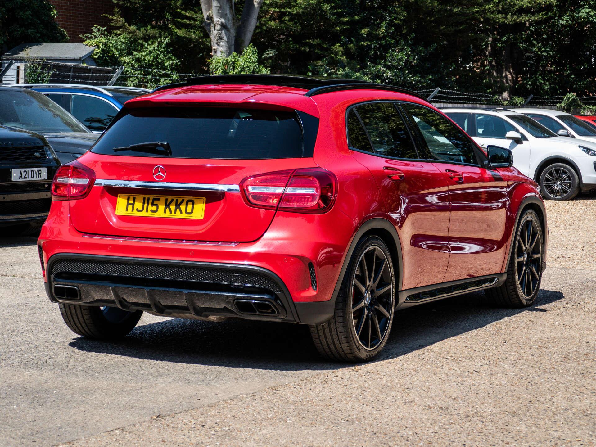 Mercedes-Benz Gla view 14