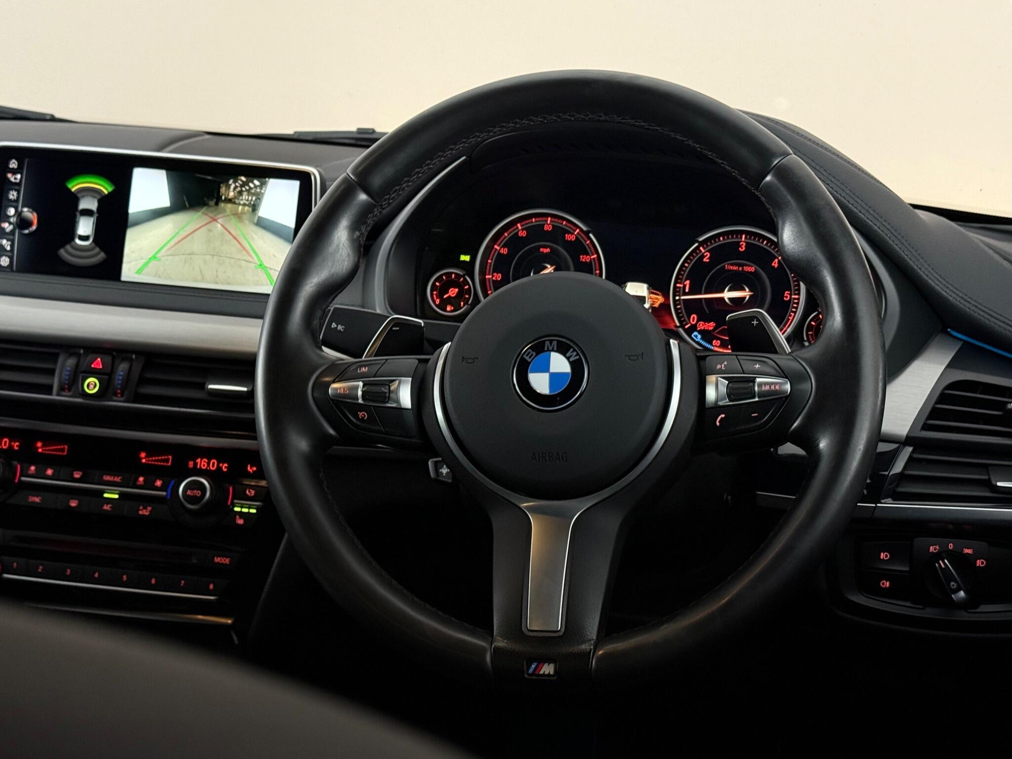BMW X6 view 14
