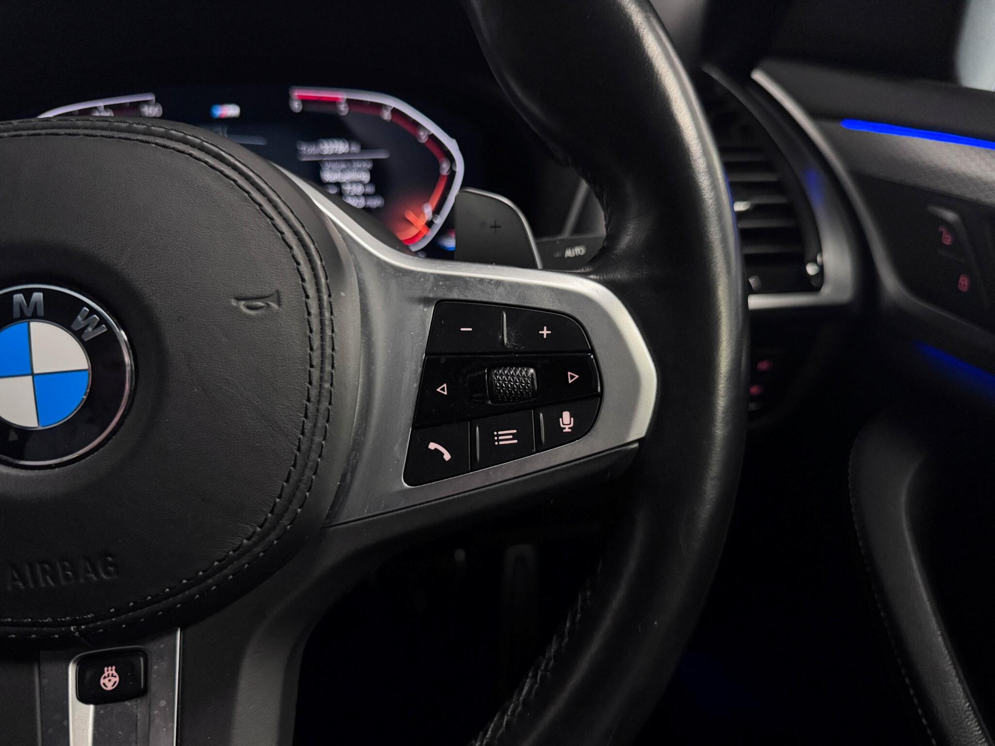 BMW X4 view 16