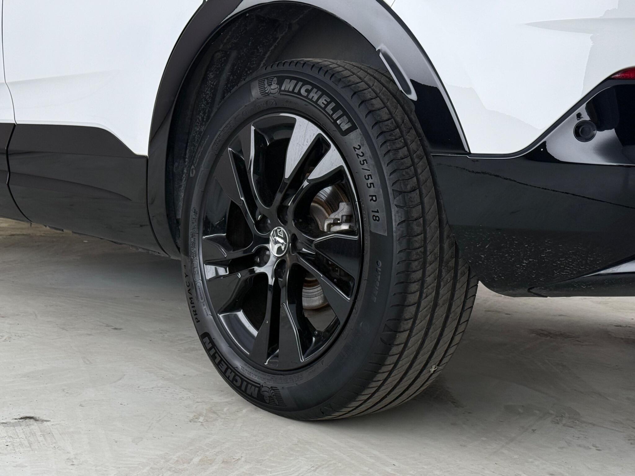 Vauxhall Grandland view 9