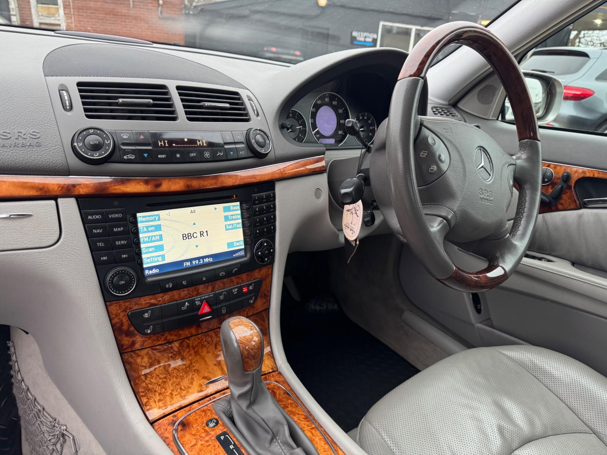 2005 Mercedes-Benz E Class 3.5 E350 Elegance 7G-Tronic 4dr • 69,000 miles image 22