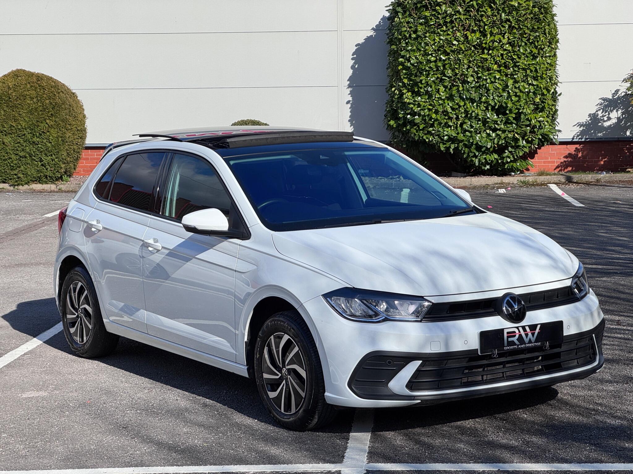 Volkswagen Polo view 3