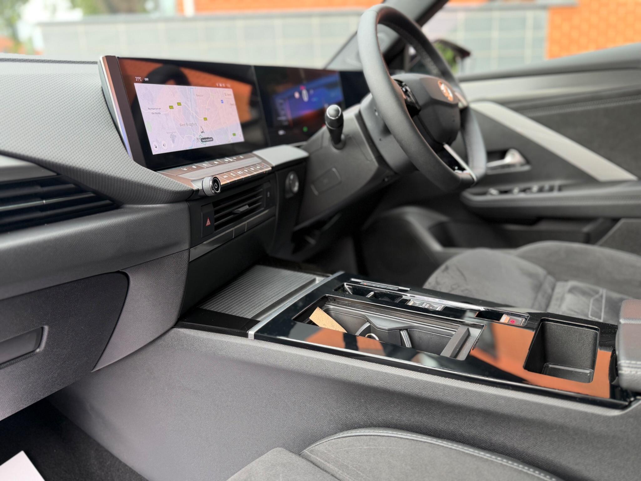 Vauxhall Astra Electric view 43