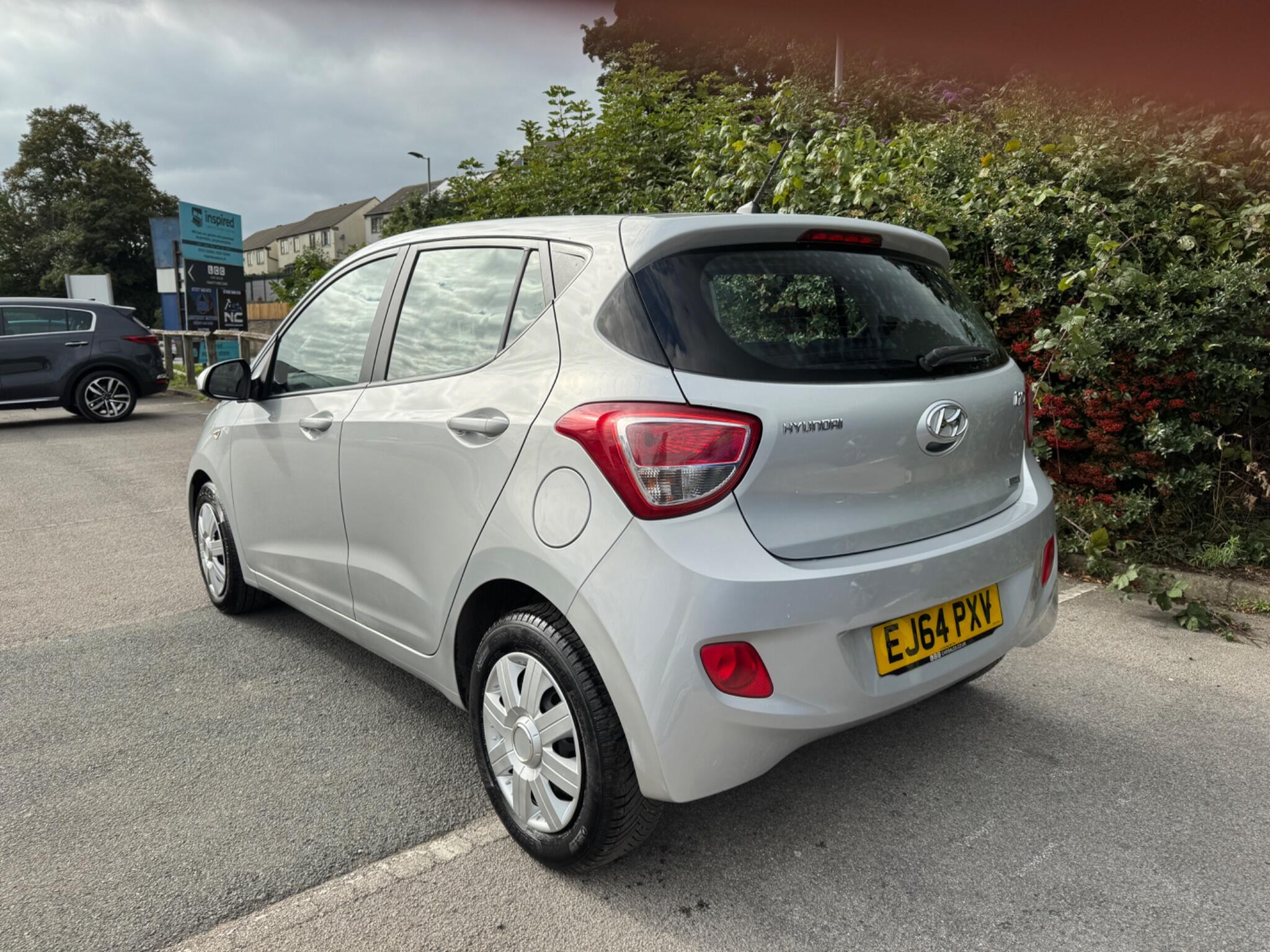 Hyundai I10 view 4