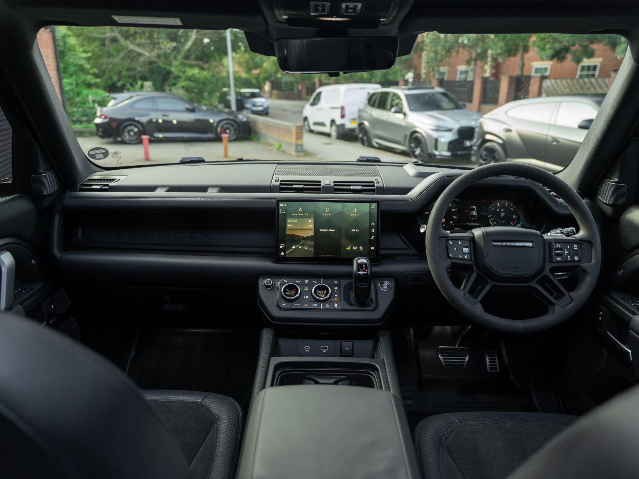 Land Rover Defender view 42