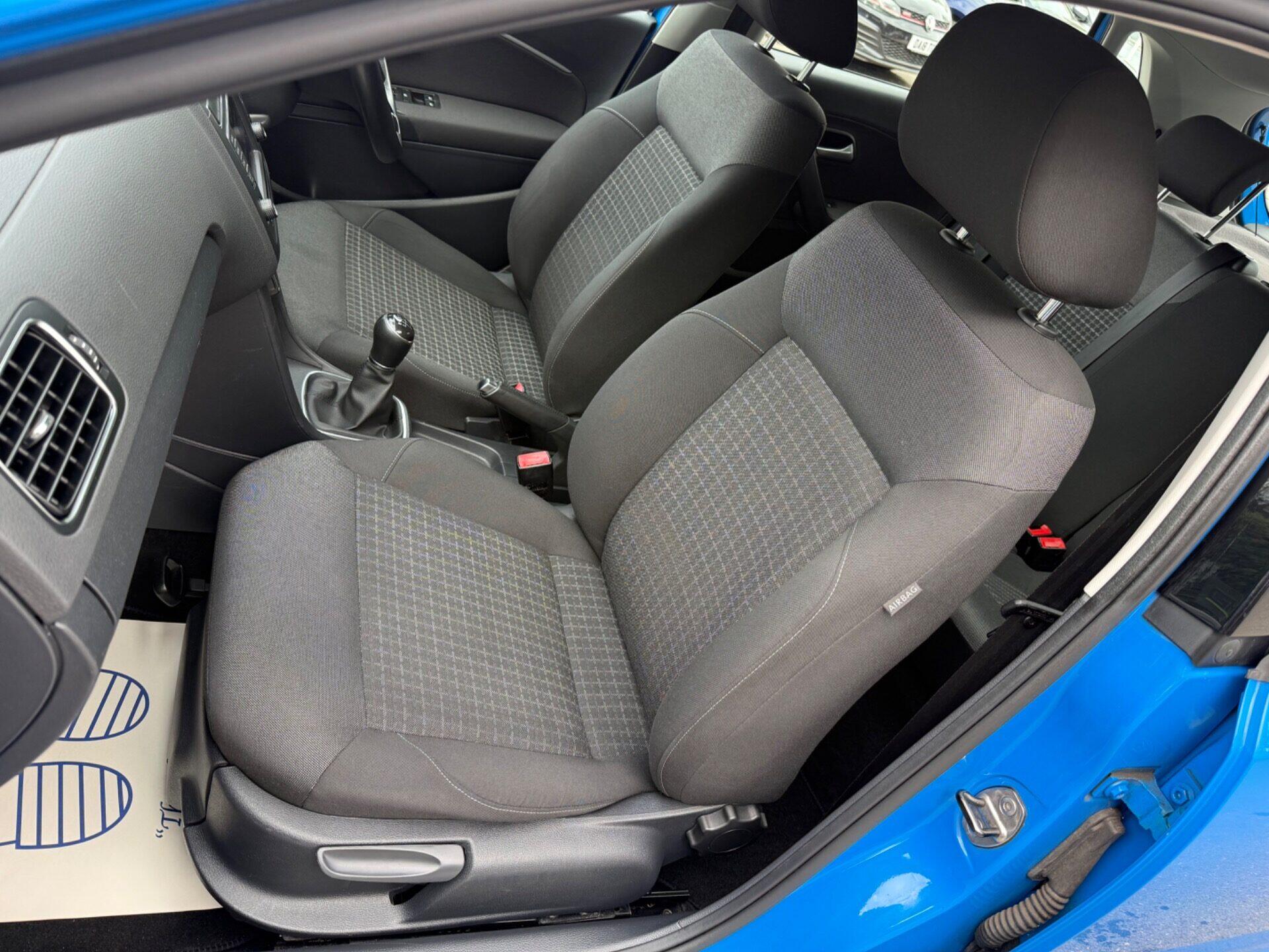 Volkswagen Polo view 23