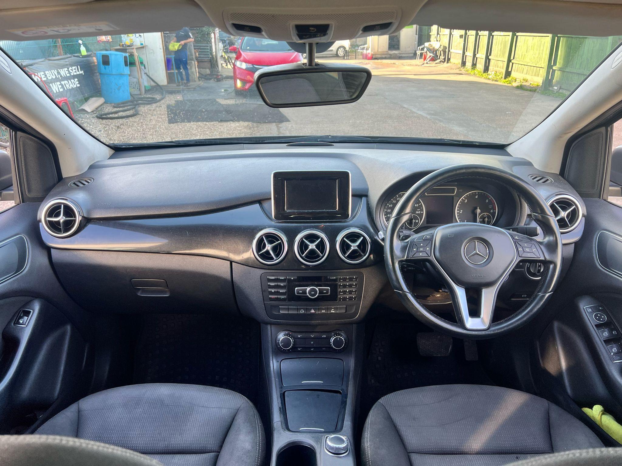 Mercedes-Benz B-Class view 14
