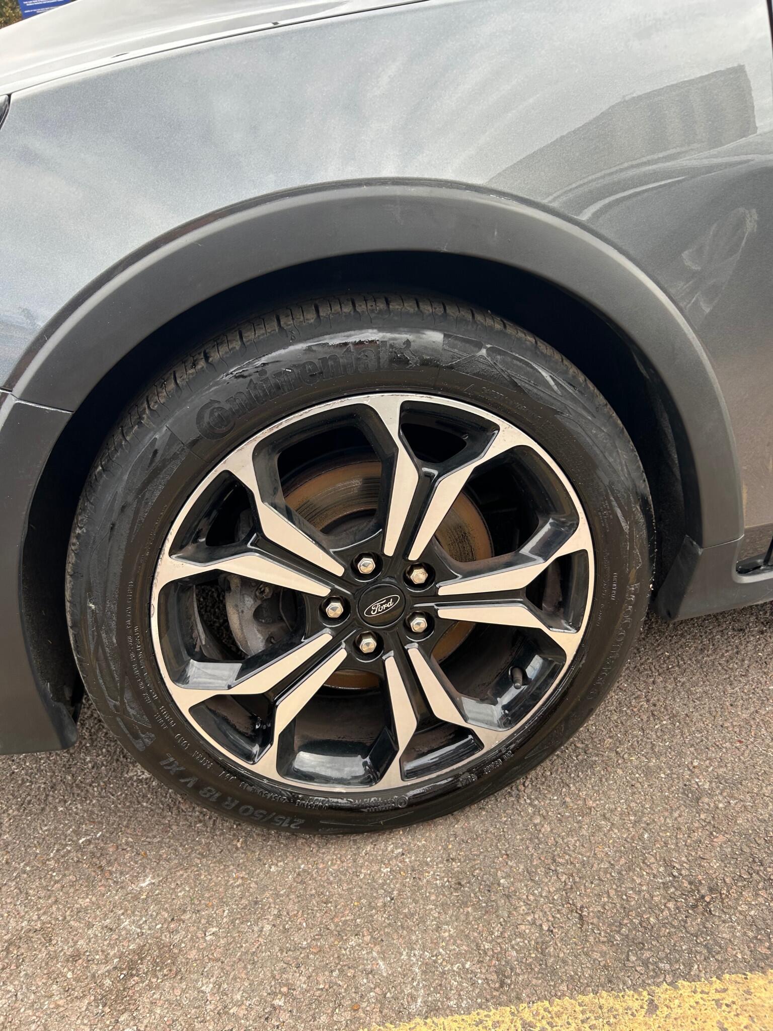 Ford Focus view 17