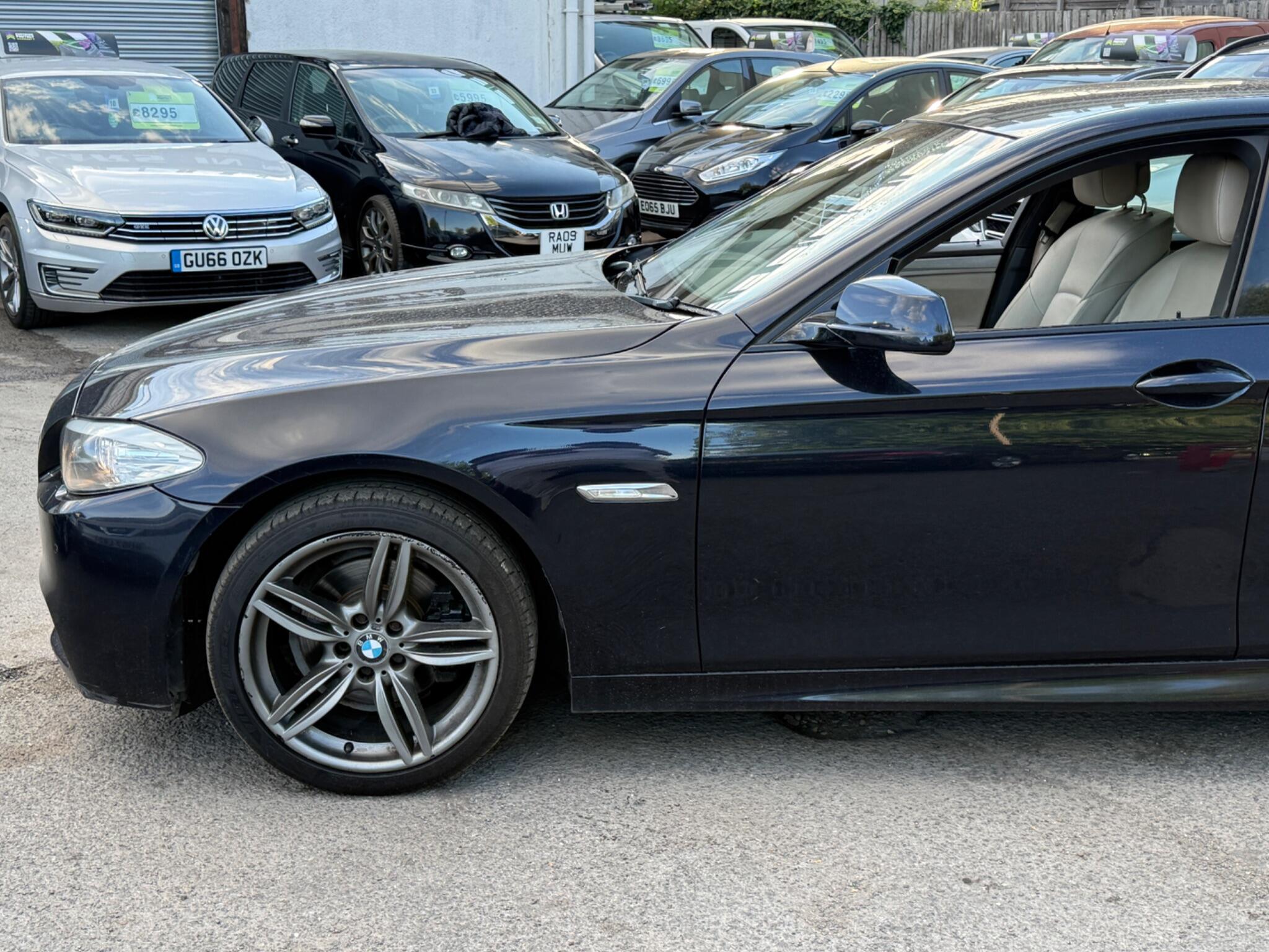 BMW 5 Series - Image 12