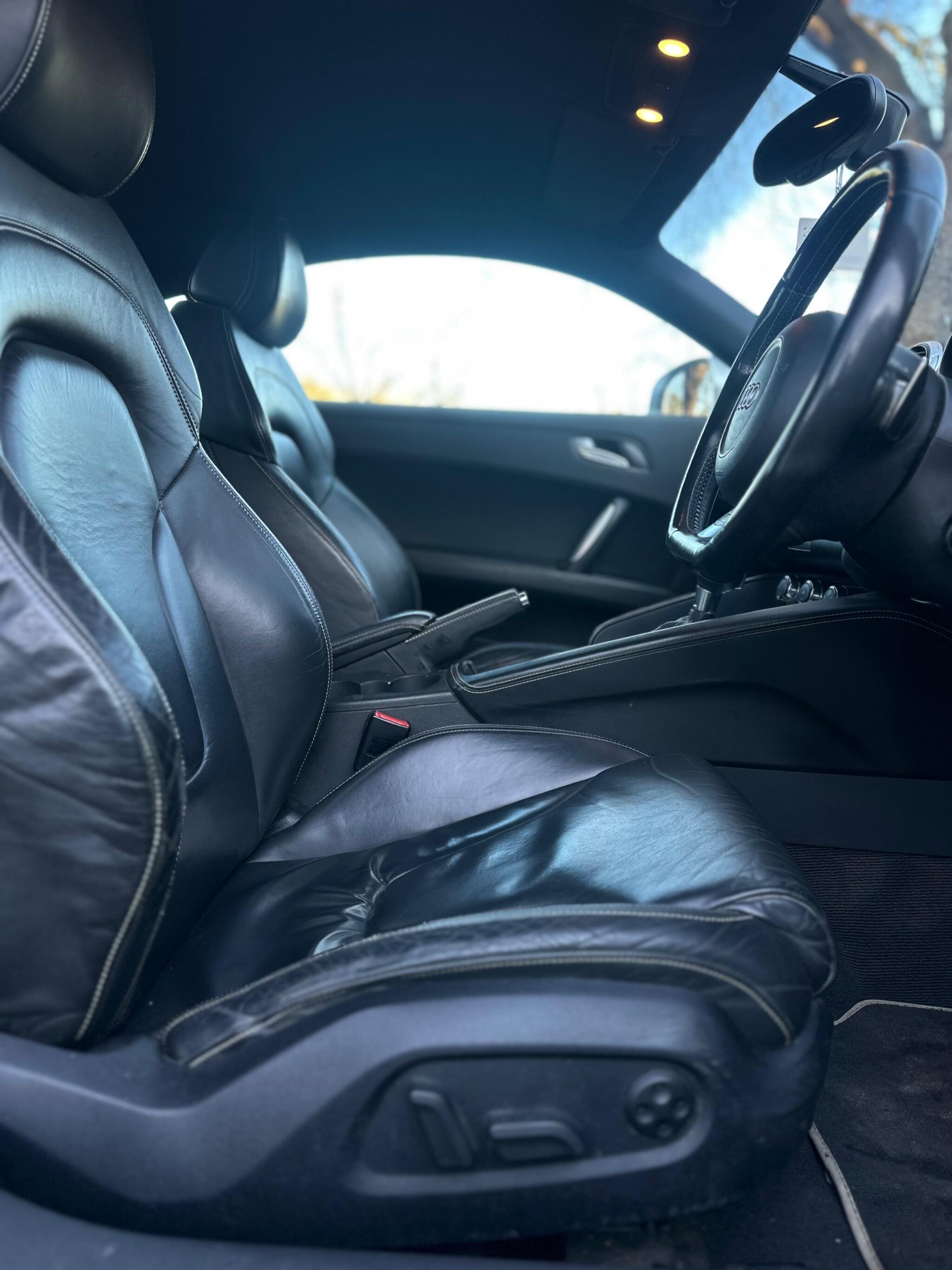 2008 Audi TTS image 16