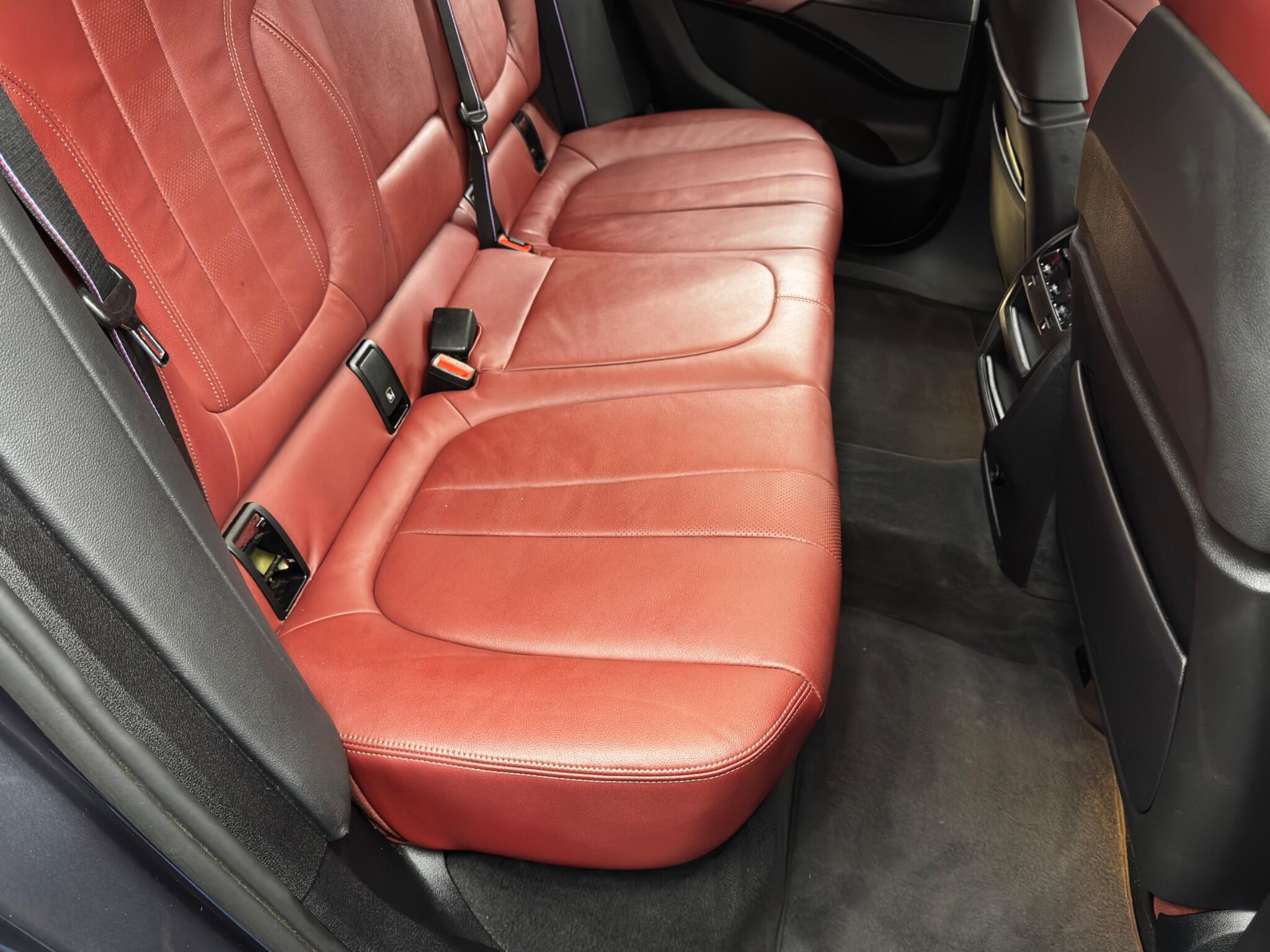 BMW X6 view 16