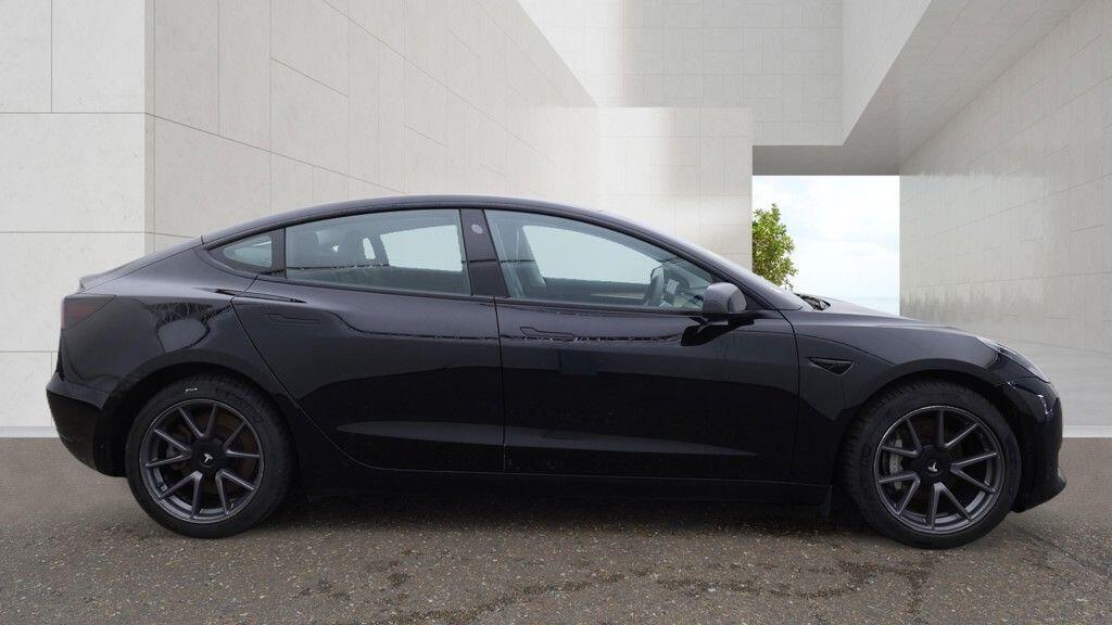 Tesla Model 3 view 9