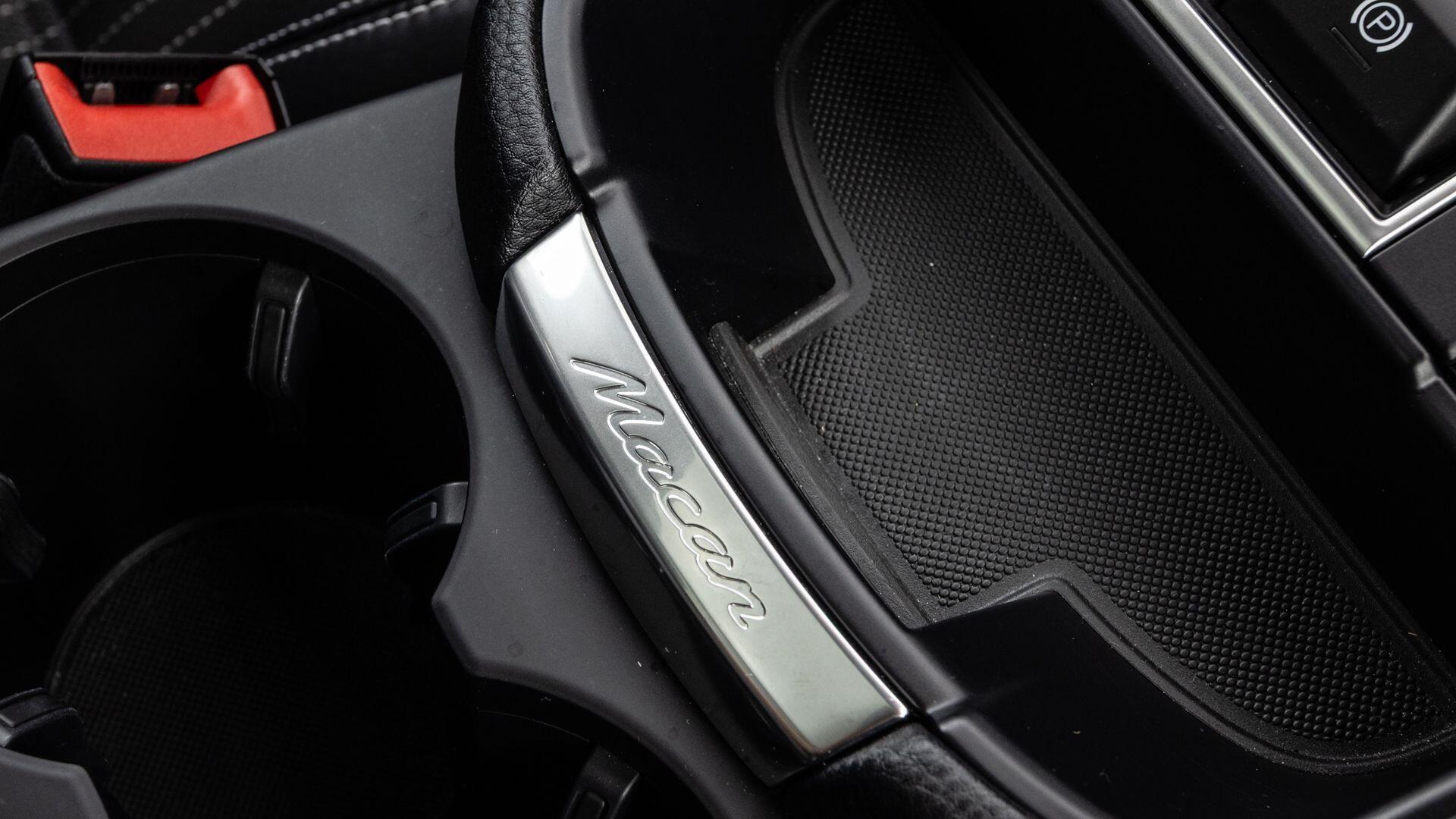 Porsche Macan view 35