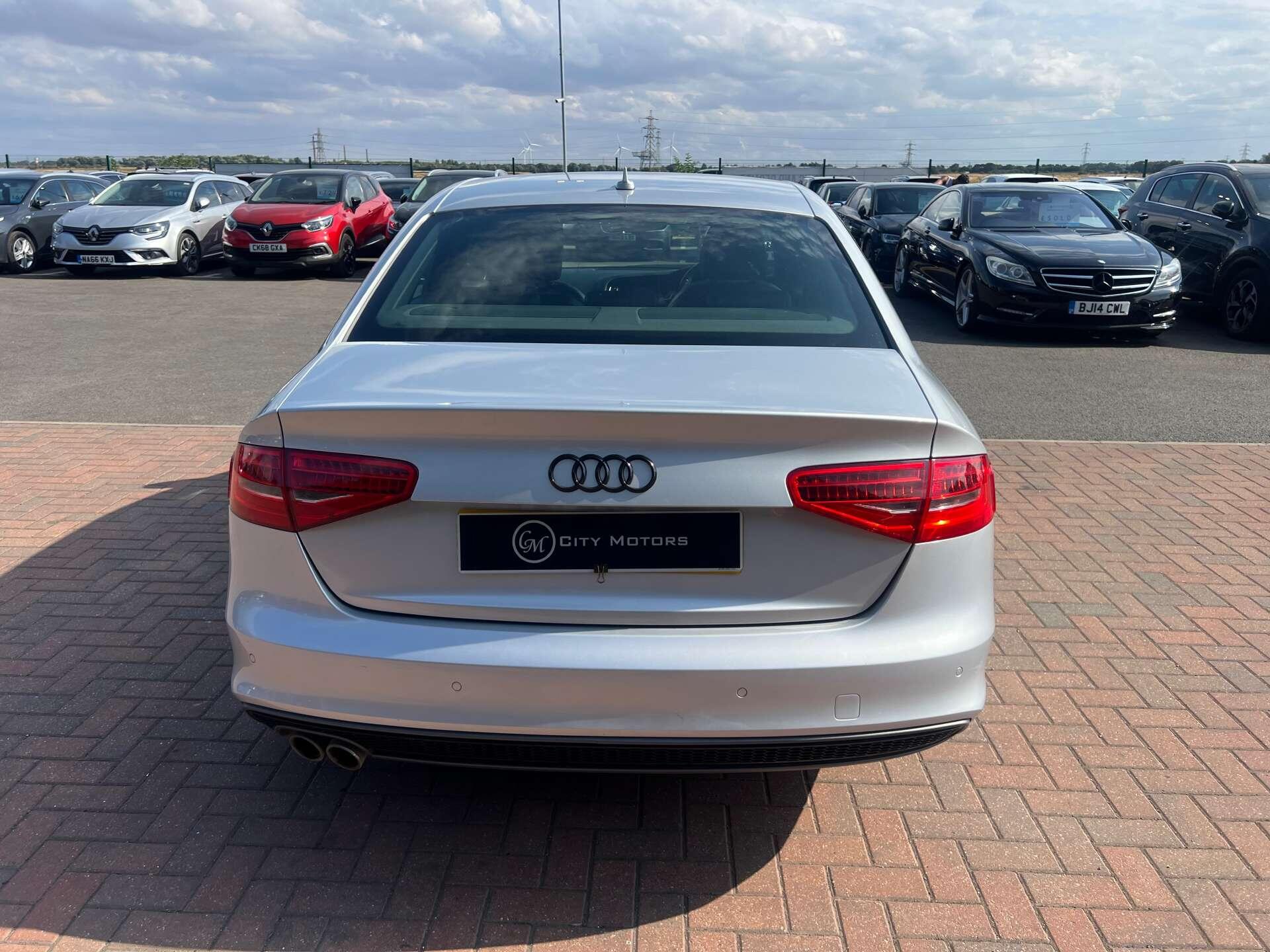 Audi A4 view 10