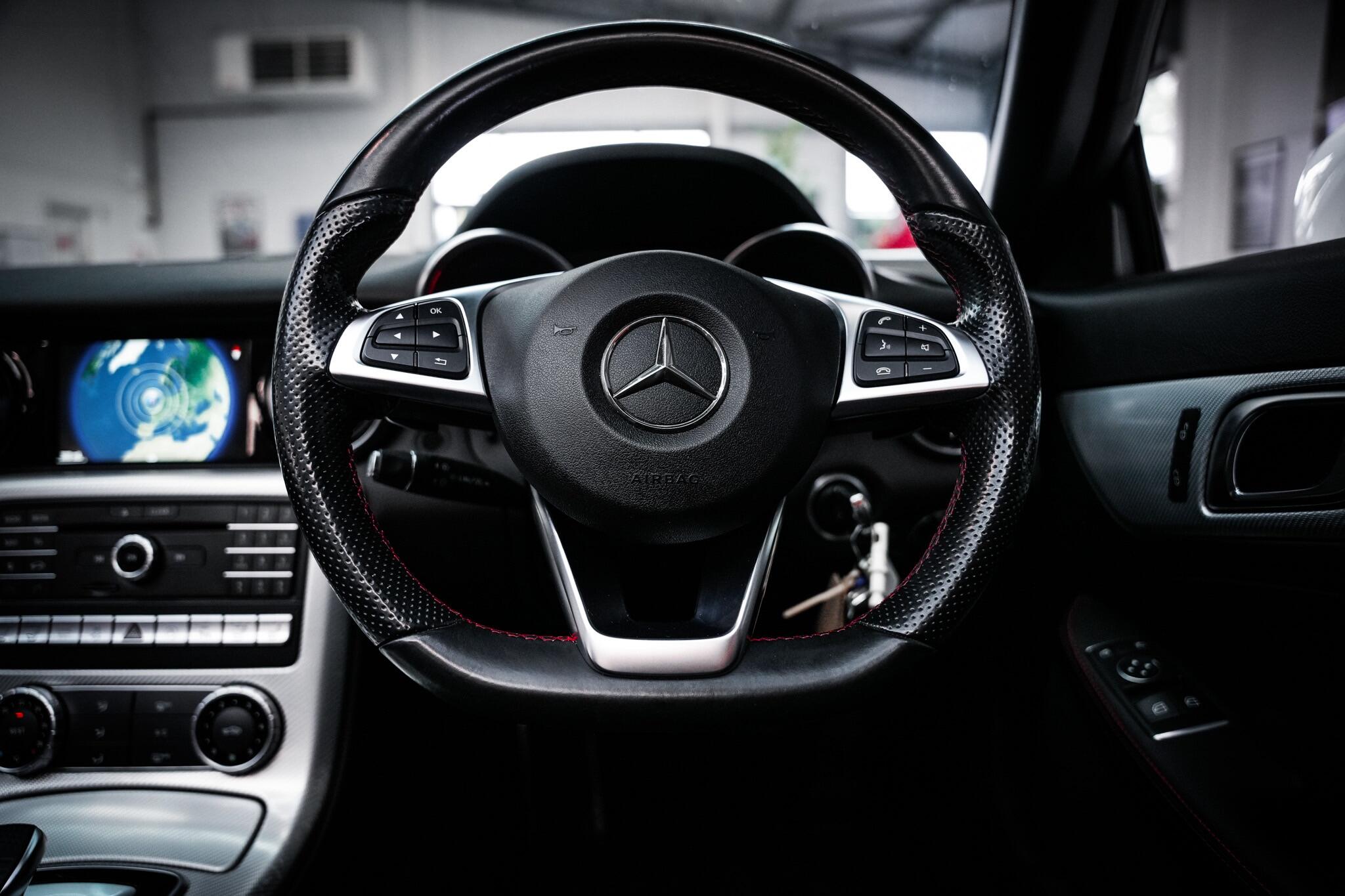 Mercedes-Benz SLC view 18