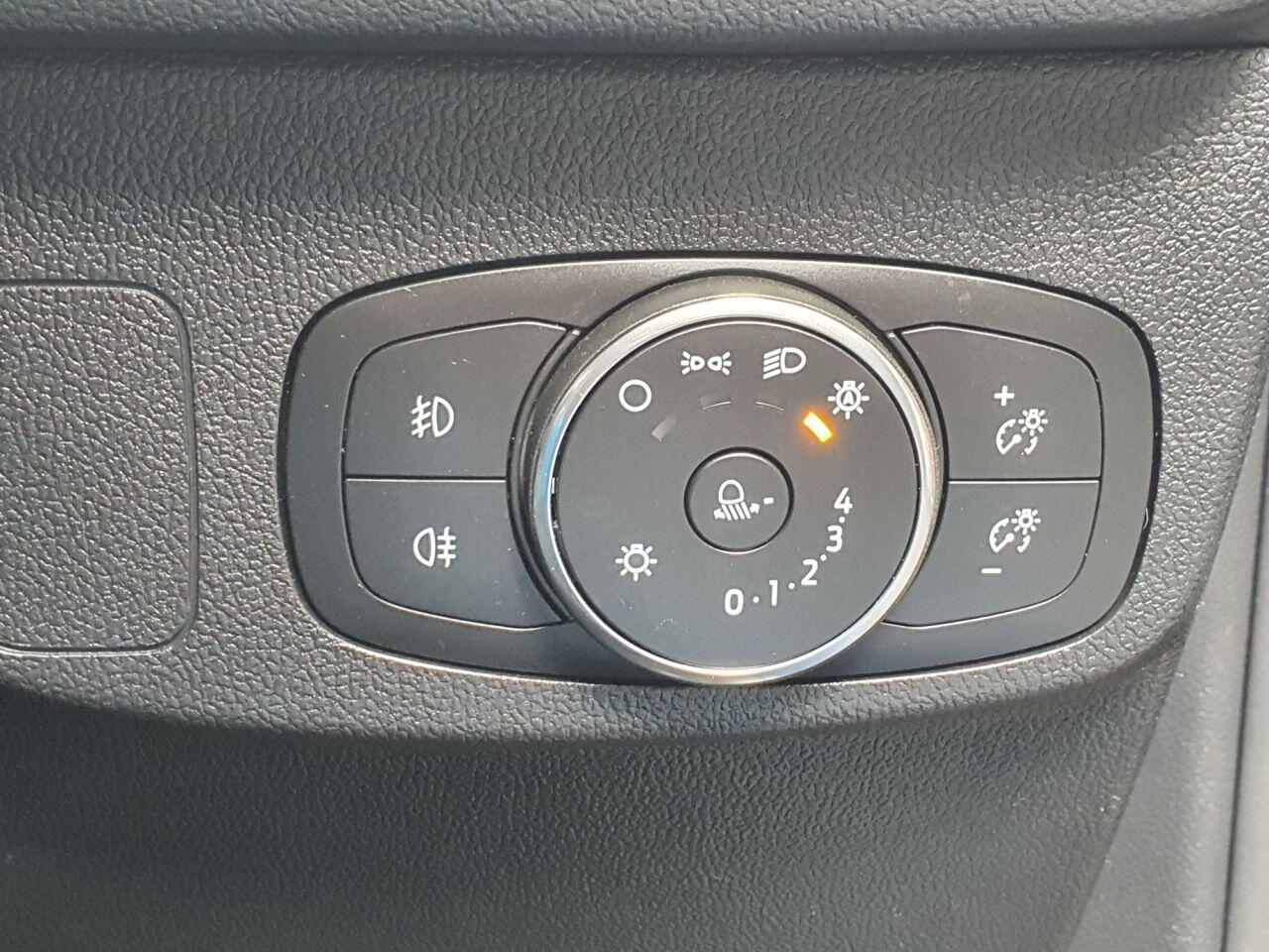 Ford Focus view 32