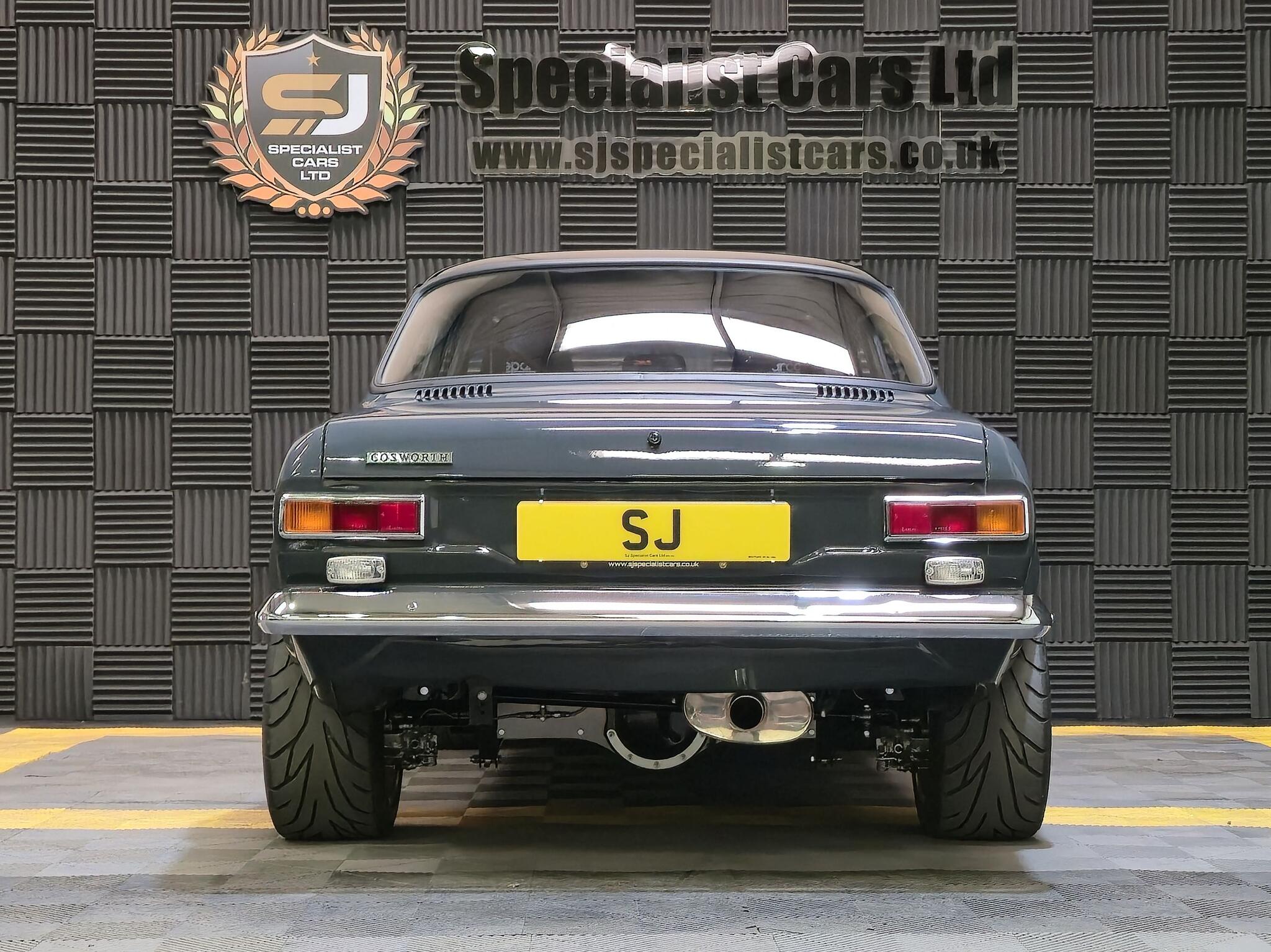 Ford Escort view 19