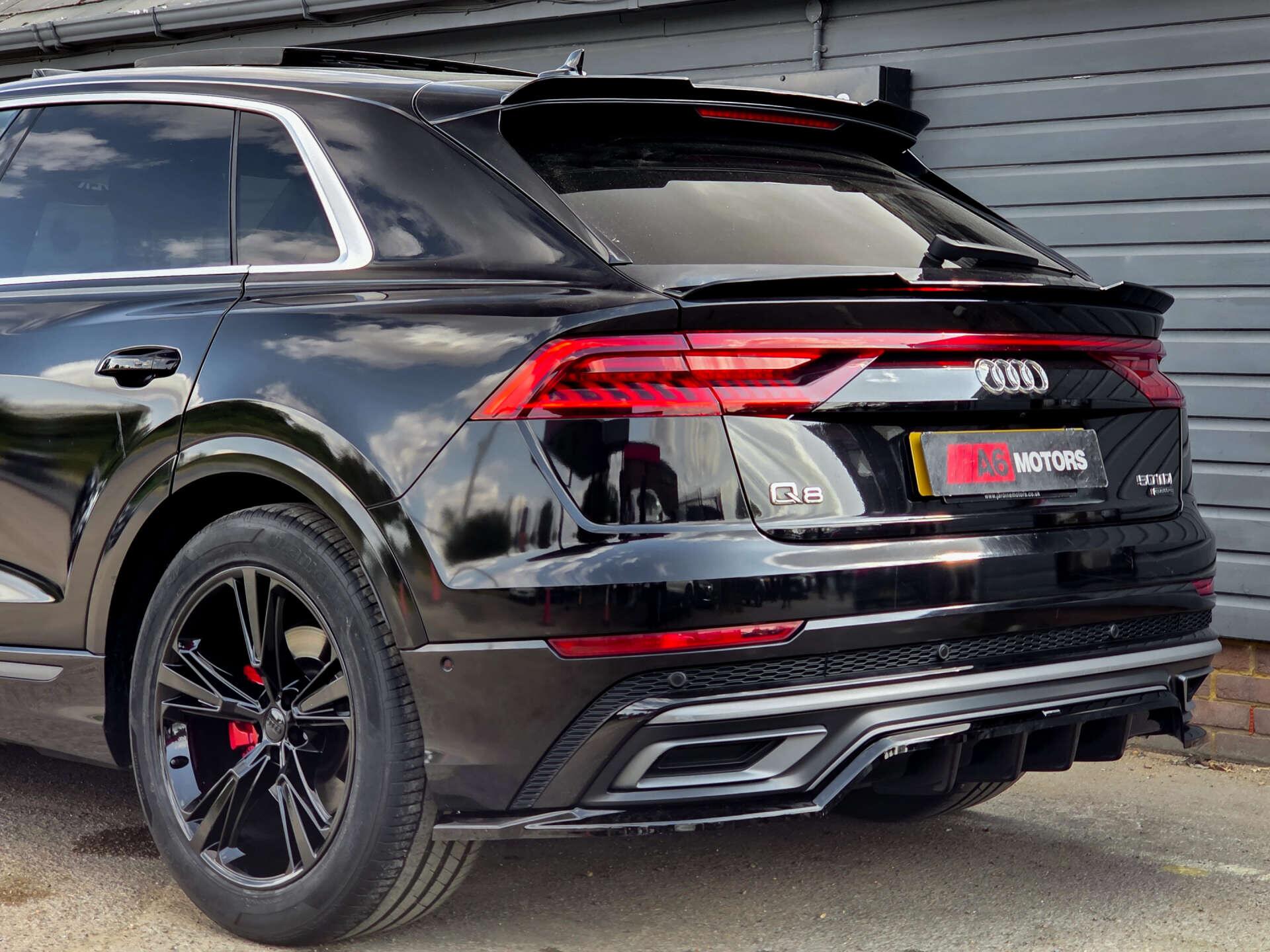 Audi Q8 view 47