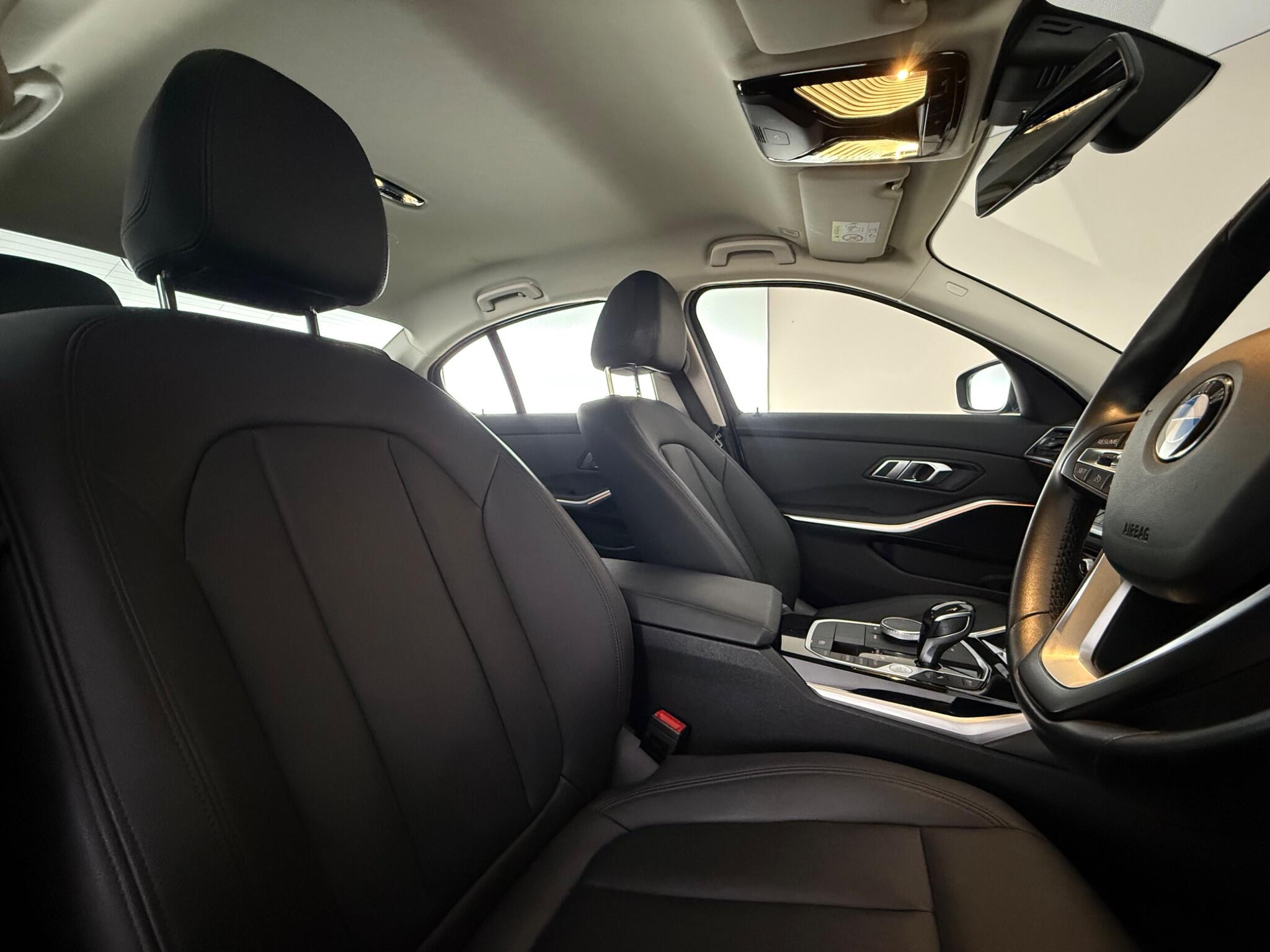 BMW 3 Series view 31