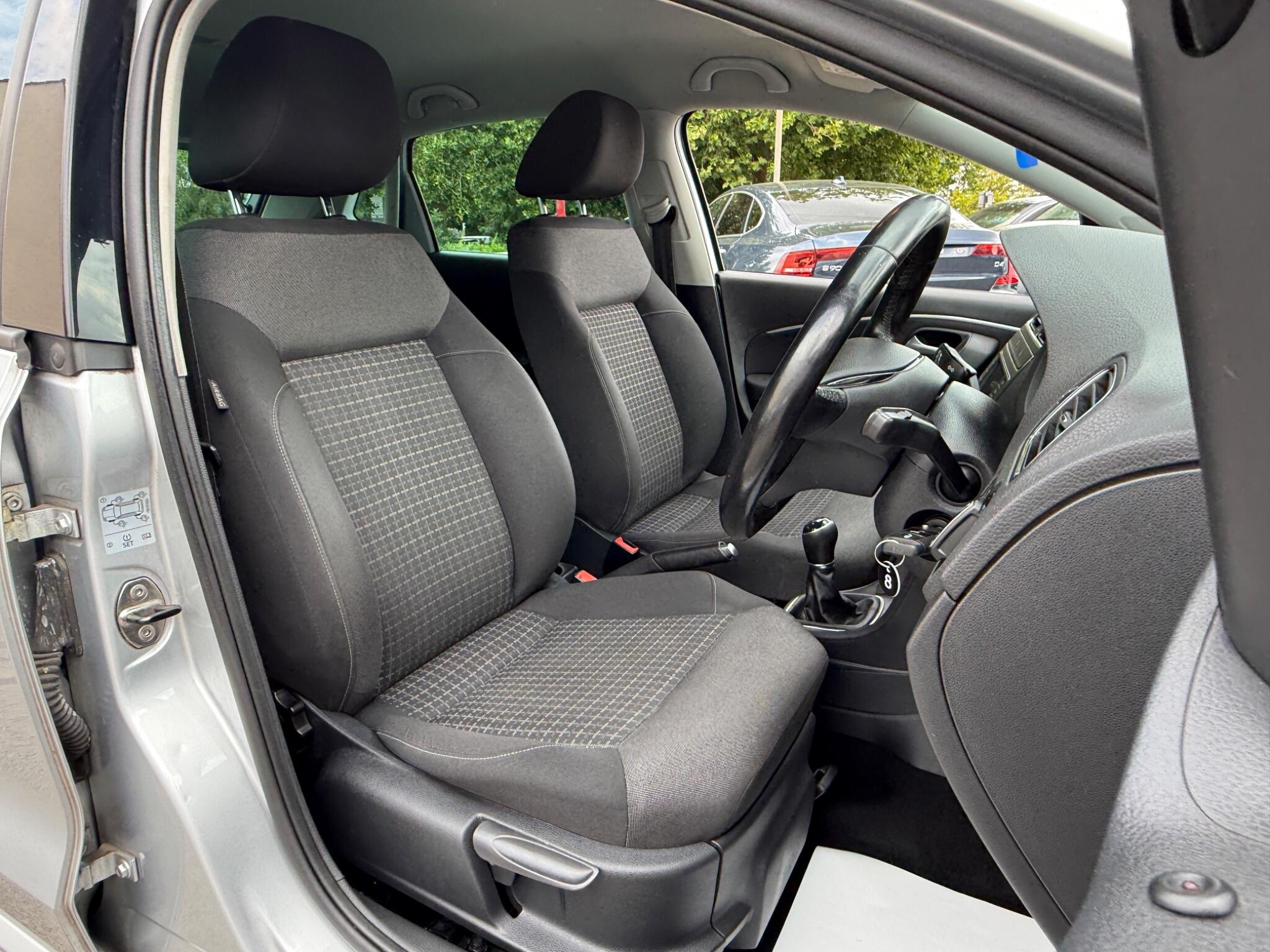 Volkswagen Polo - Image 30
