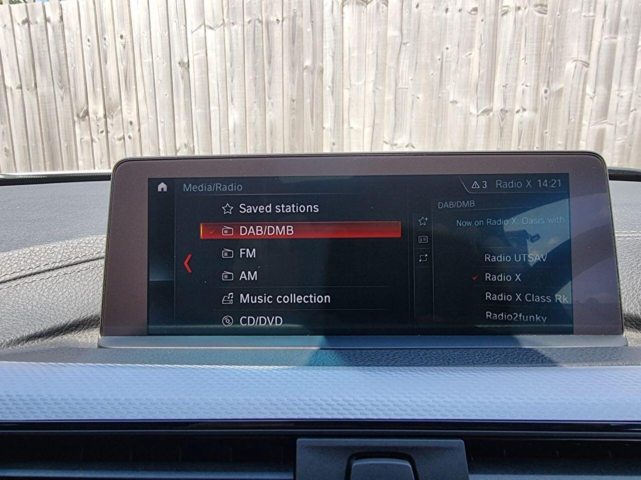BMW 3 Series view 35