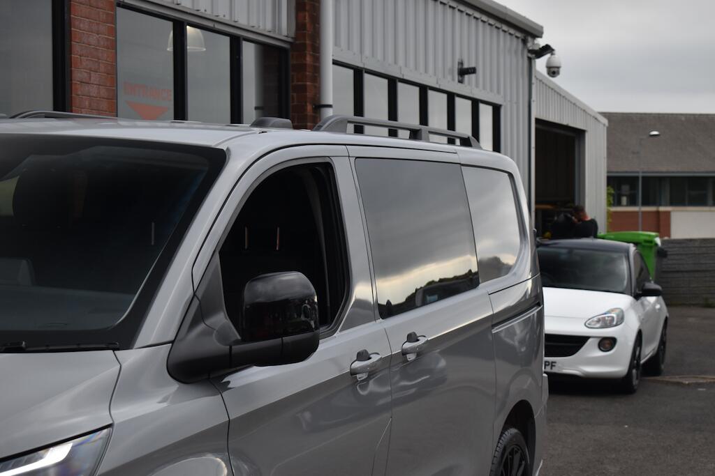 Ford Transit Custom view 25