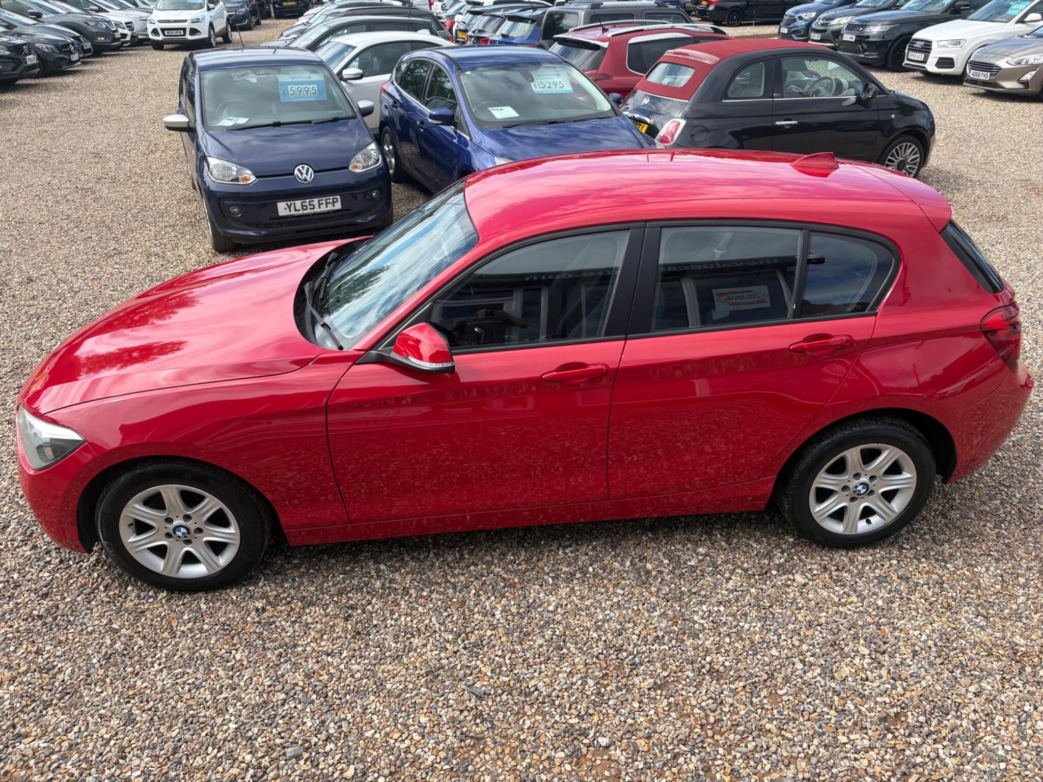 BMW 1 Series view 8