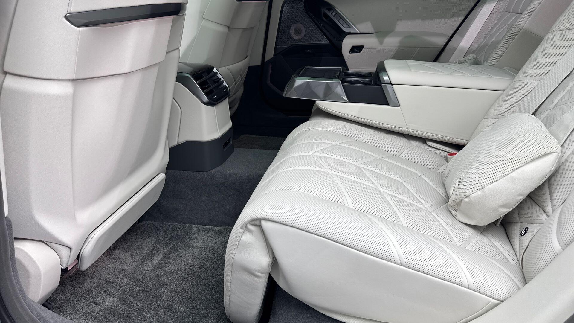 BMW i7 view 32