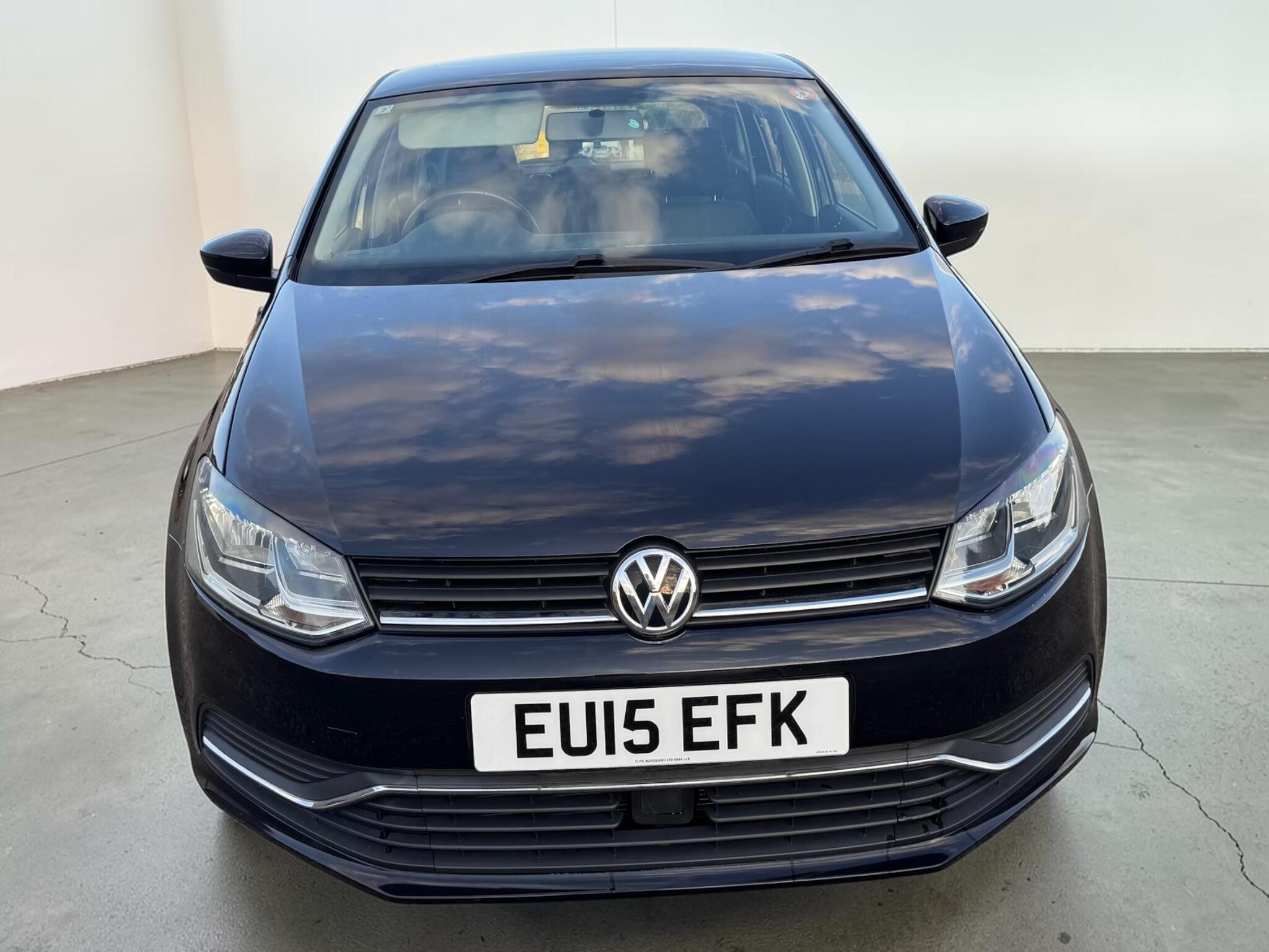 Volkswagen Polo view 2