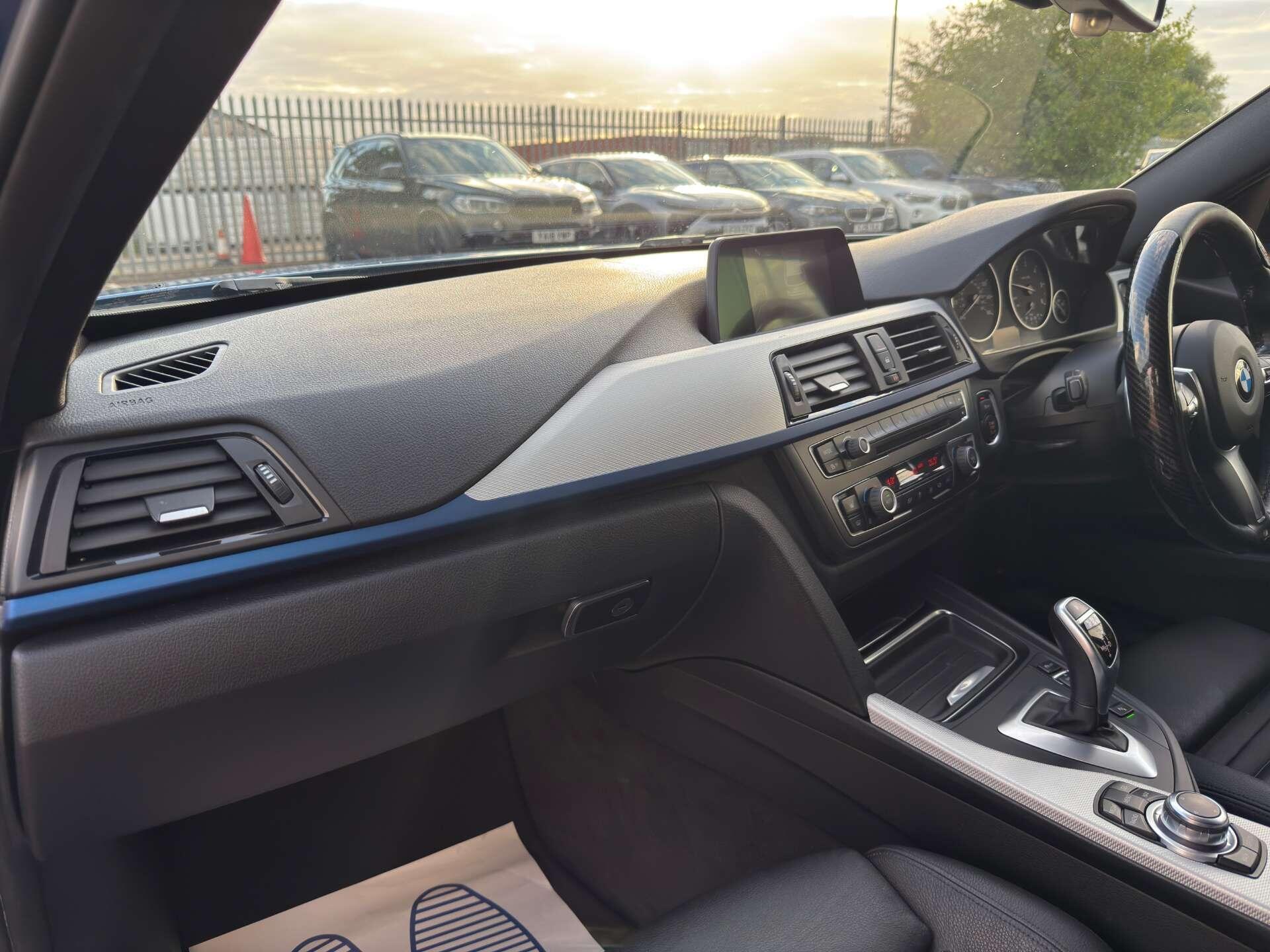 BMW 3 Series view 50