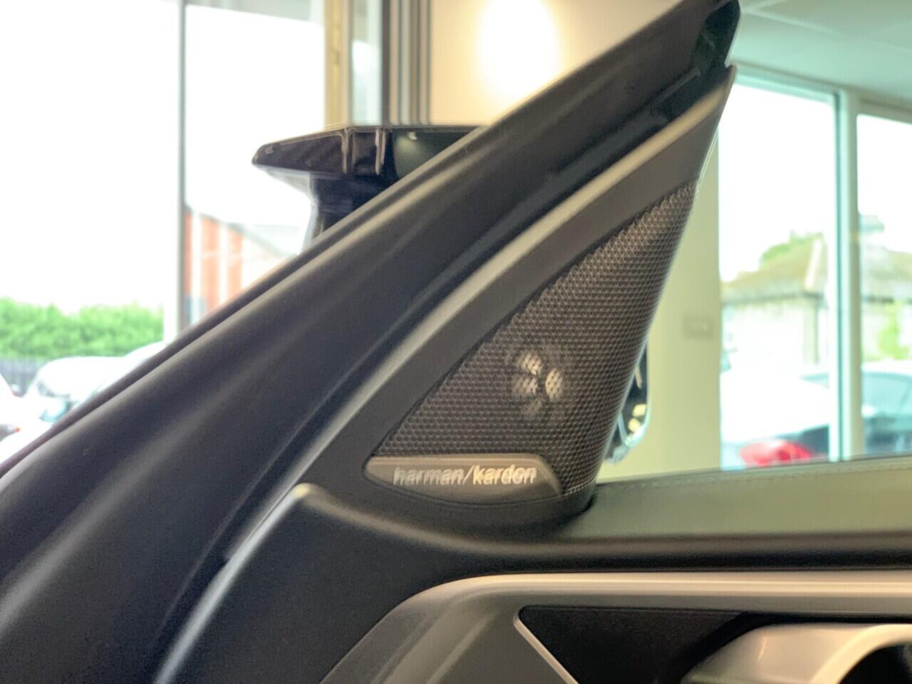 BMW M4 view 35