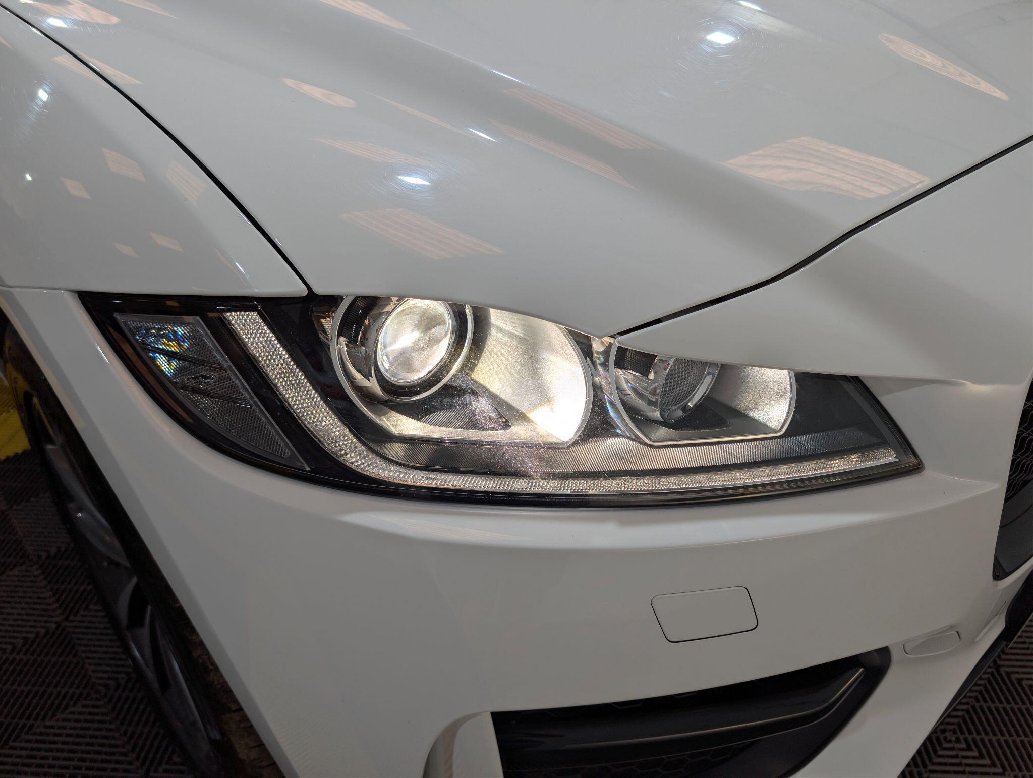 Jaguar F-Pace view 70