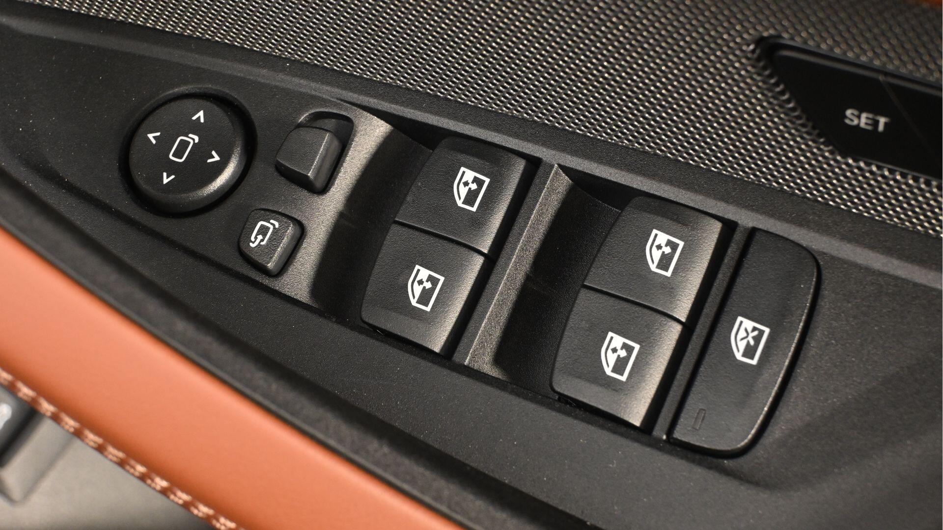 BMW i4 view 32