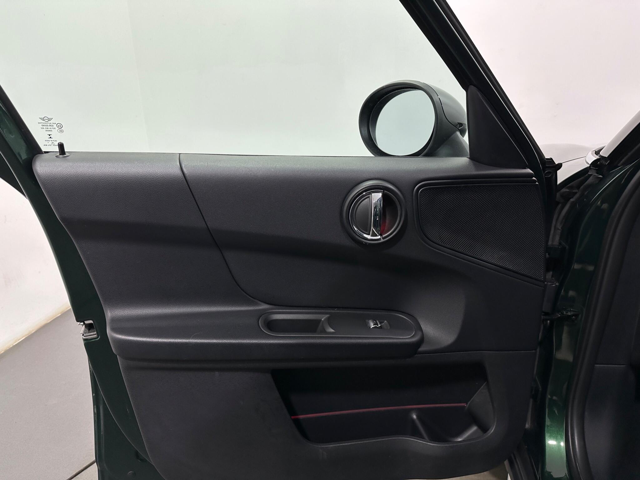 Mini Countryman view 38