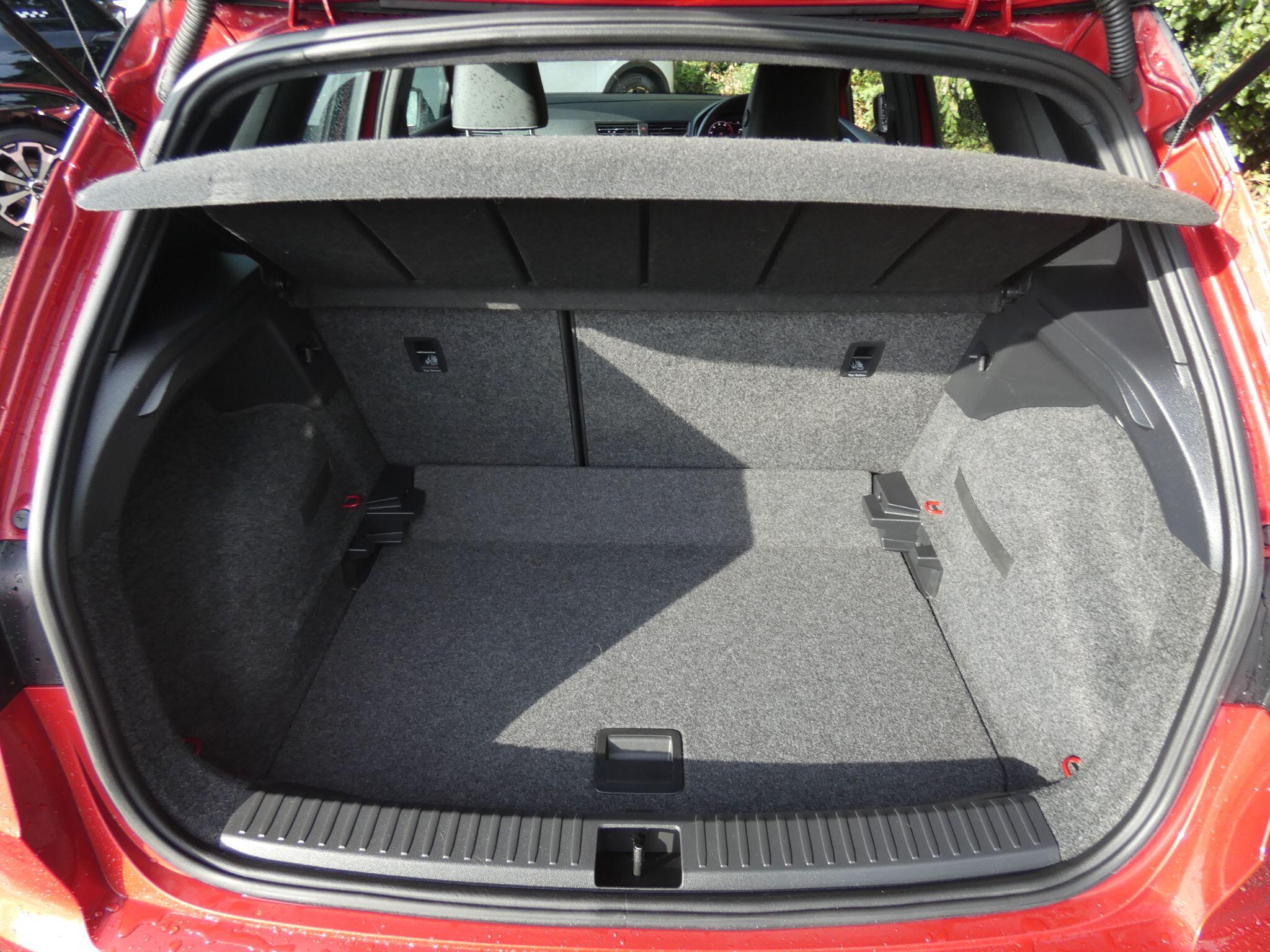 Seat Arona view 30